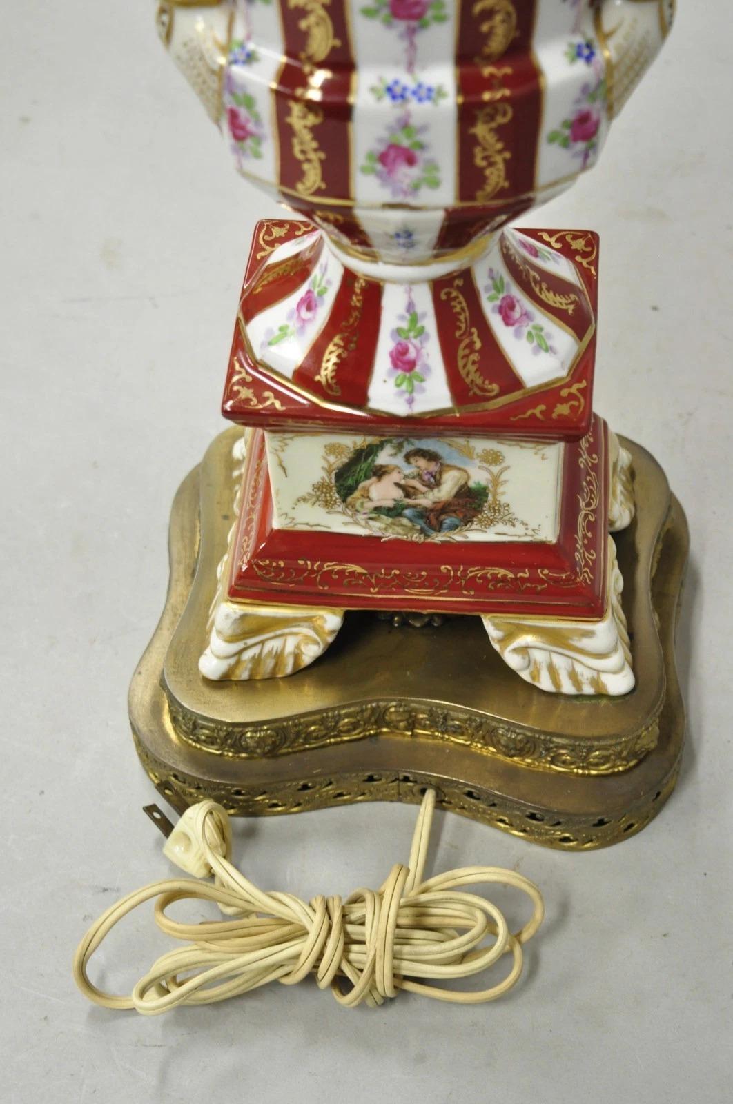 Lámpara de sobremesa antigua de porcelana roja francesa Style Paris en forma de urna de SGK China, Japón en venta 4