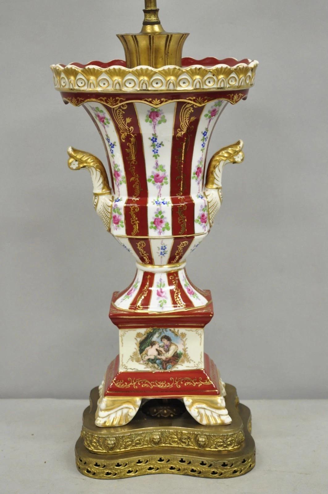 Lámpara de sobremesa antigua de porcelana roja francesa Style Paris en forma de urna de SGK China, Japón en venta 5