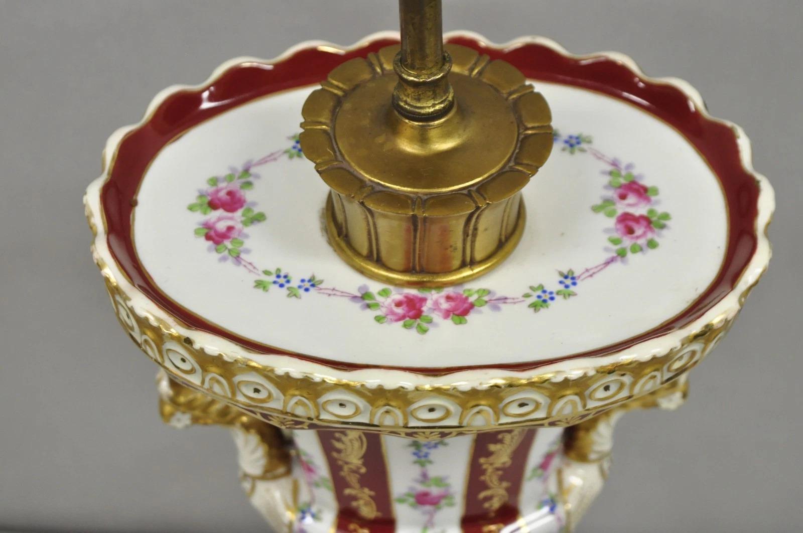 Lámpara de sobremesa antigua de porcelana roja francesa Style Paris en forma de urna de SGK China, Japón Desconocido en venta