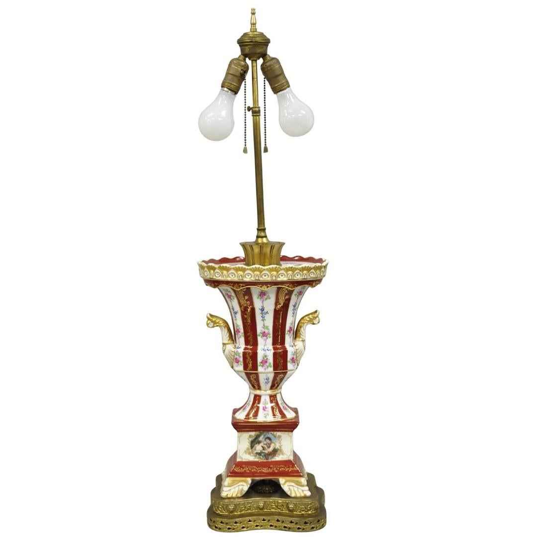 Lámpara de sobremesa antigua de porcelana roja francesa Style Paris en forma de urna de SGK China, Japón