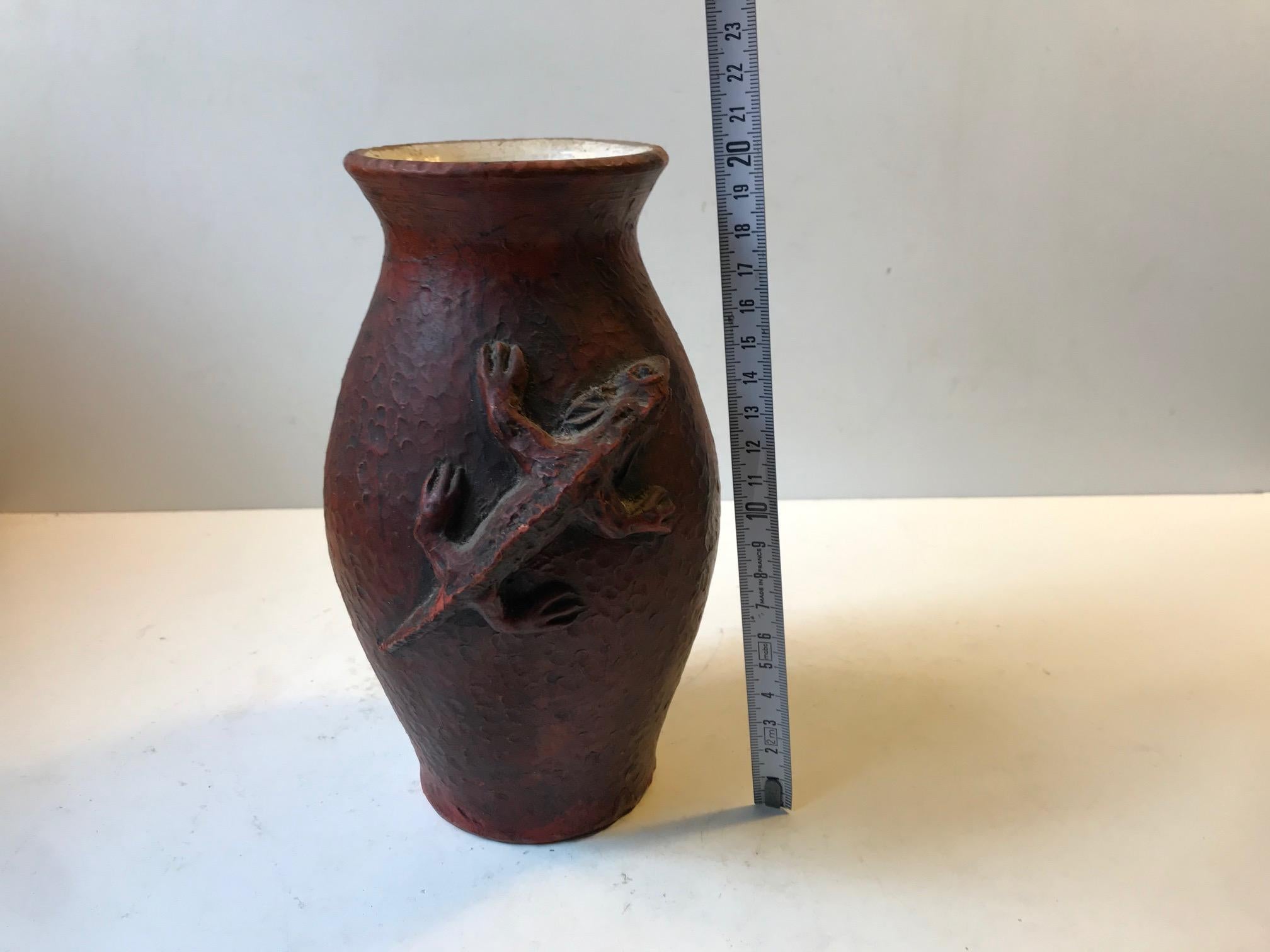 Antique French and Red Stoneware Vase with Lizard, circa 1900 6