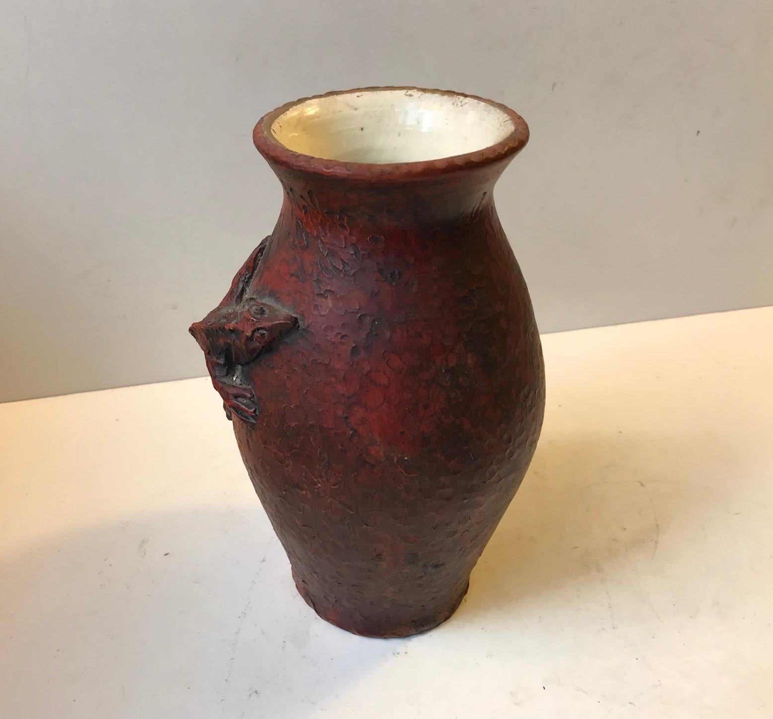 Antique French and Red Stoneware Vase with Lizard, circa 1900 3