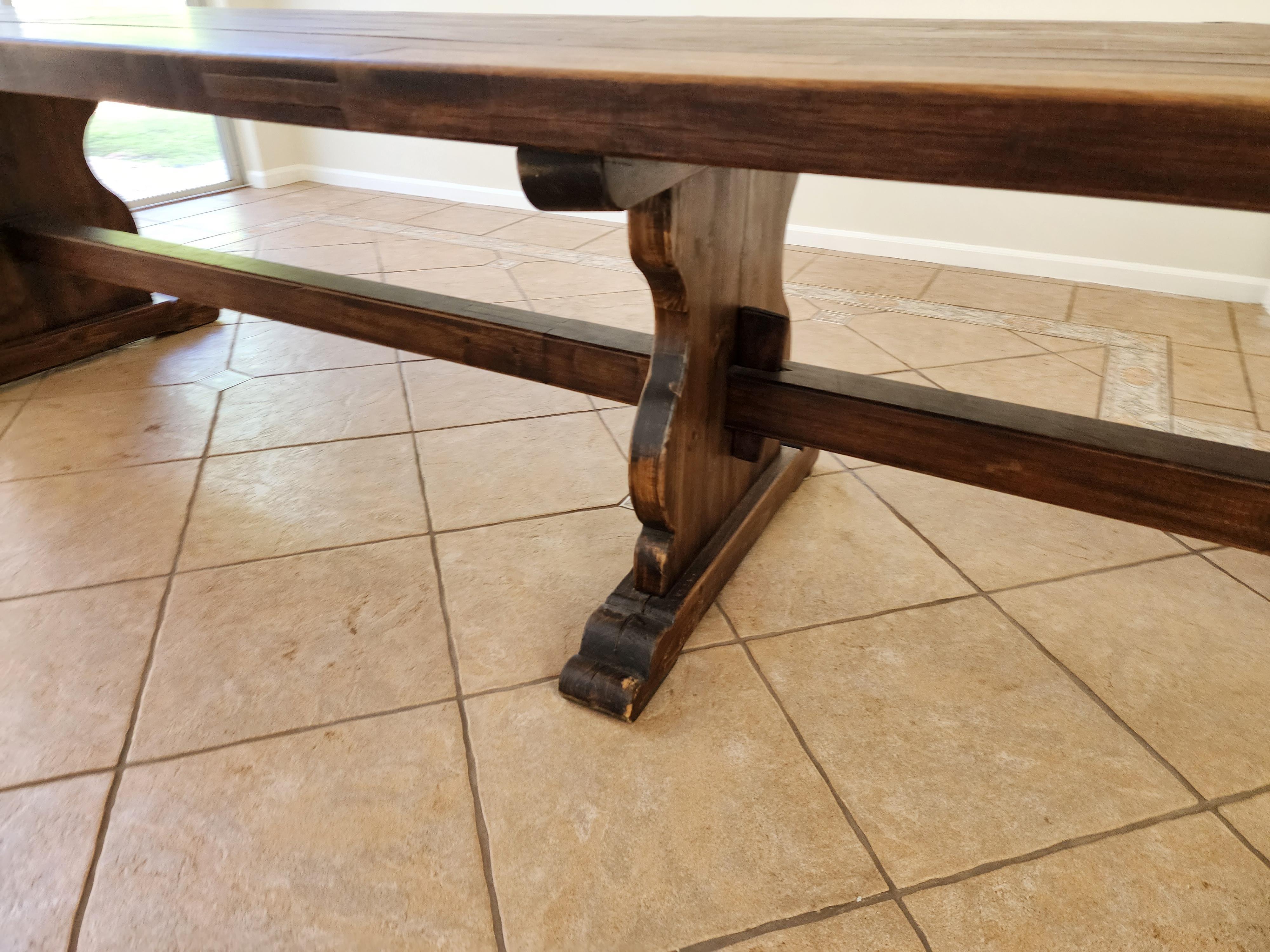 Ancienne table à manger de réfectoire française de 16 pieds en vente 11