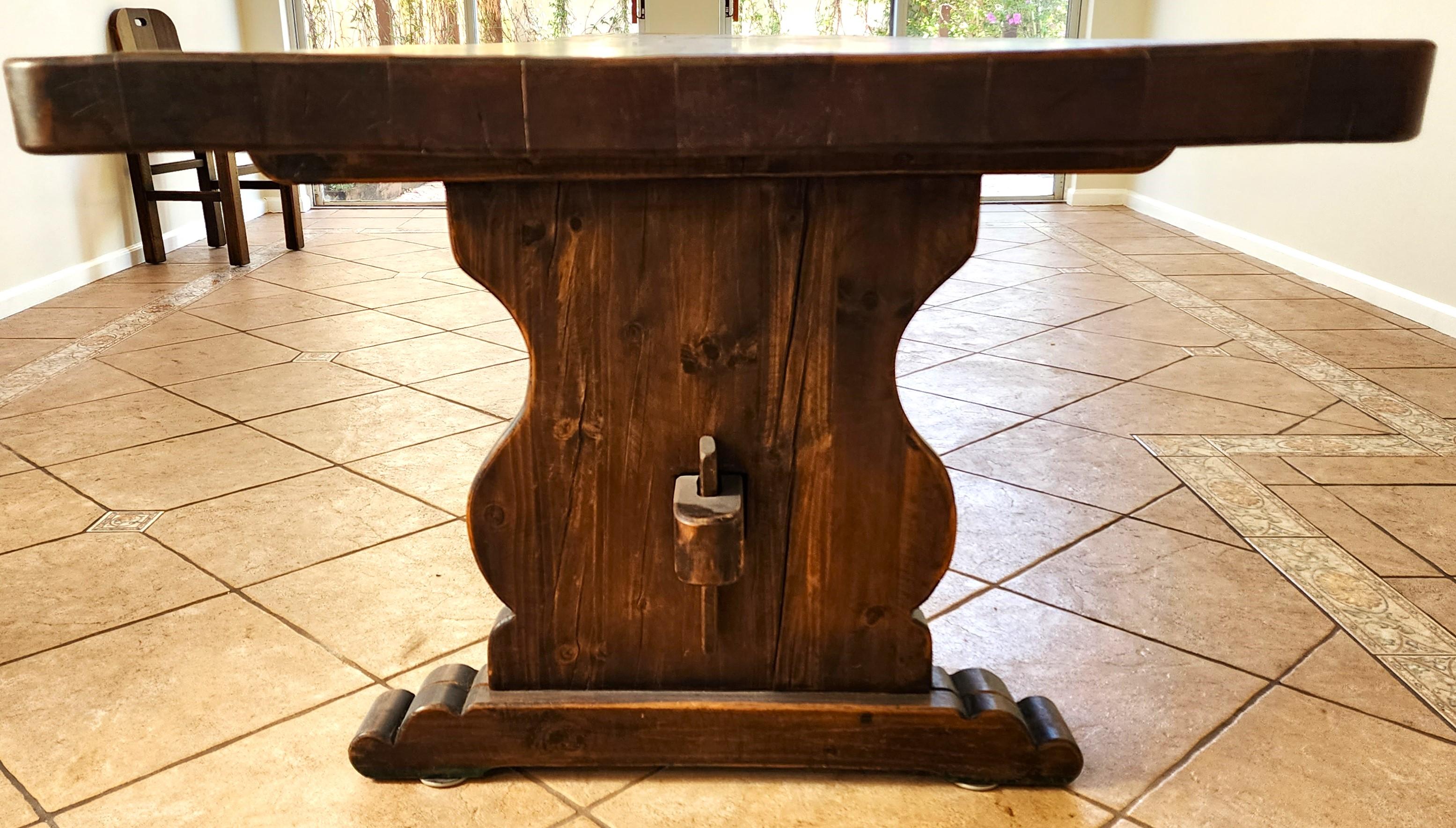 Ancienne table à manger de réfectoire française de 16 pieds en vente 2