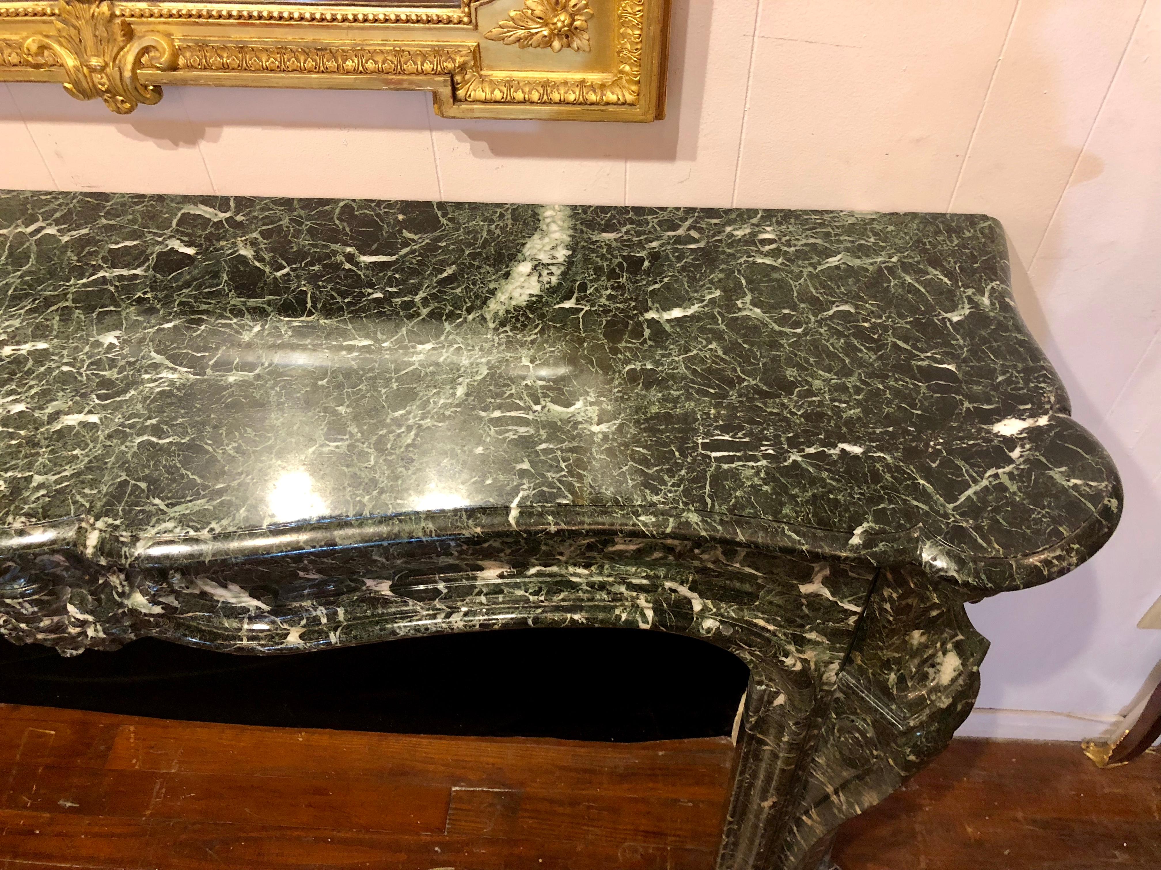 Antique French Régence Green Marble Mantel, Circa 1860 In Good Condition In New Orleans, LA