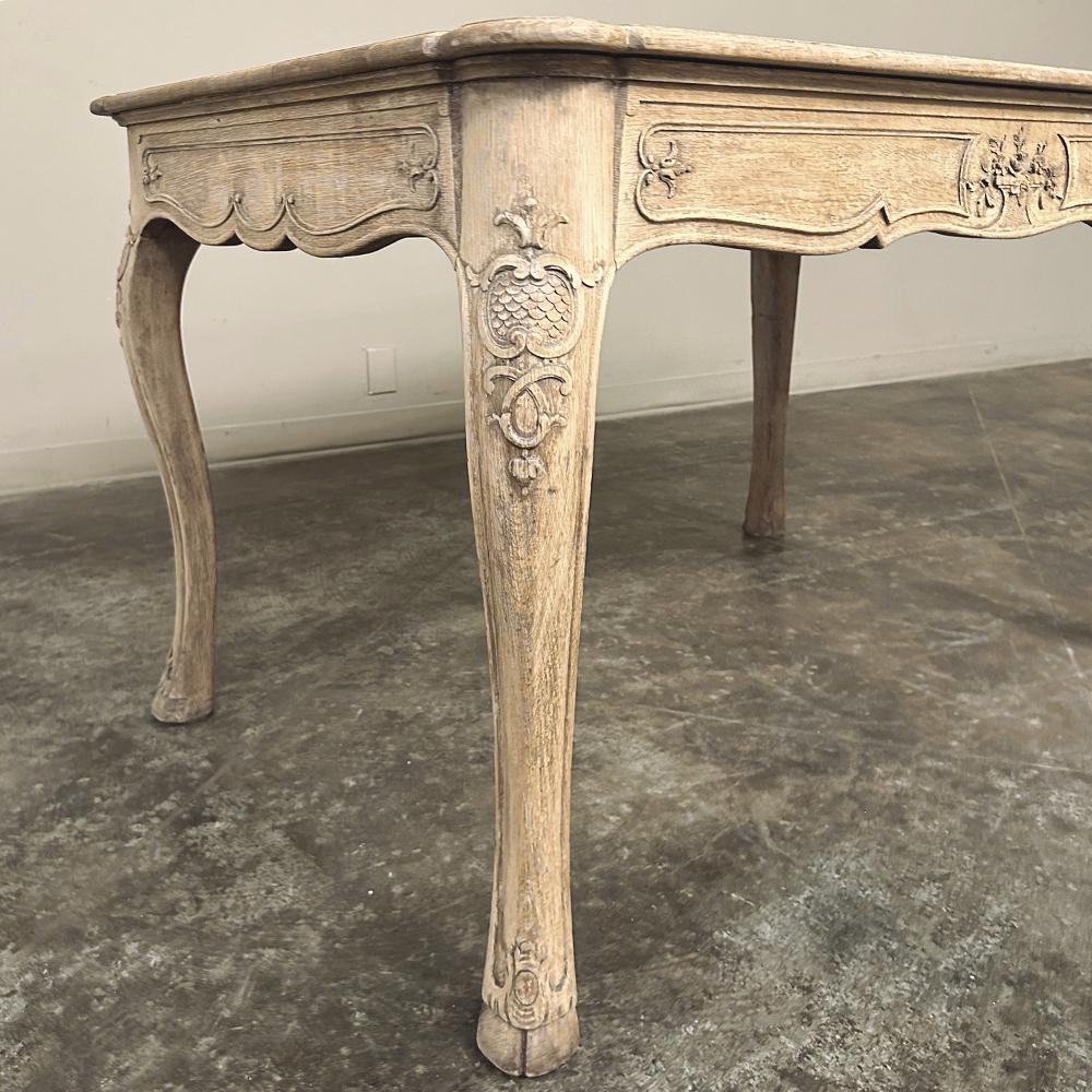 Ancien bureau en chêne rayé de style Régence française ~ Table à écrire en vente 5