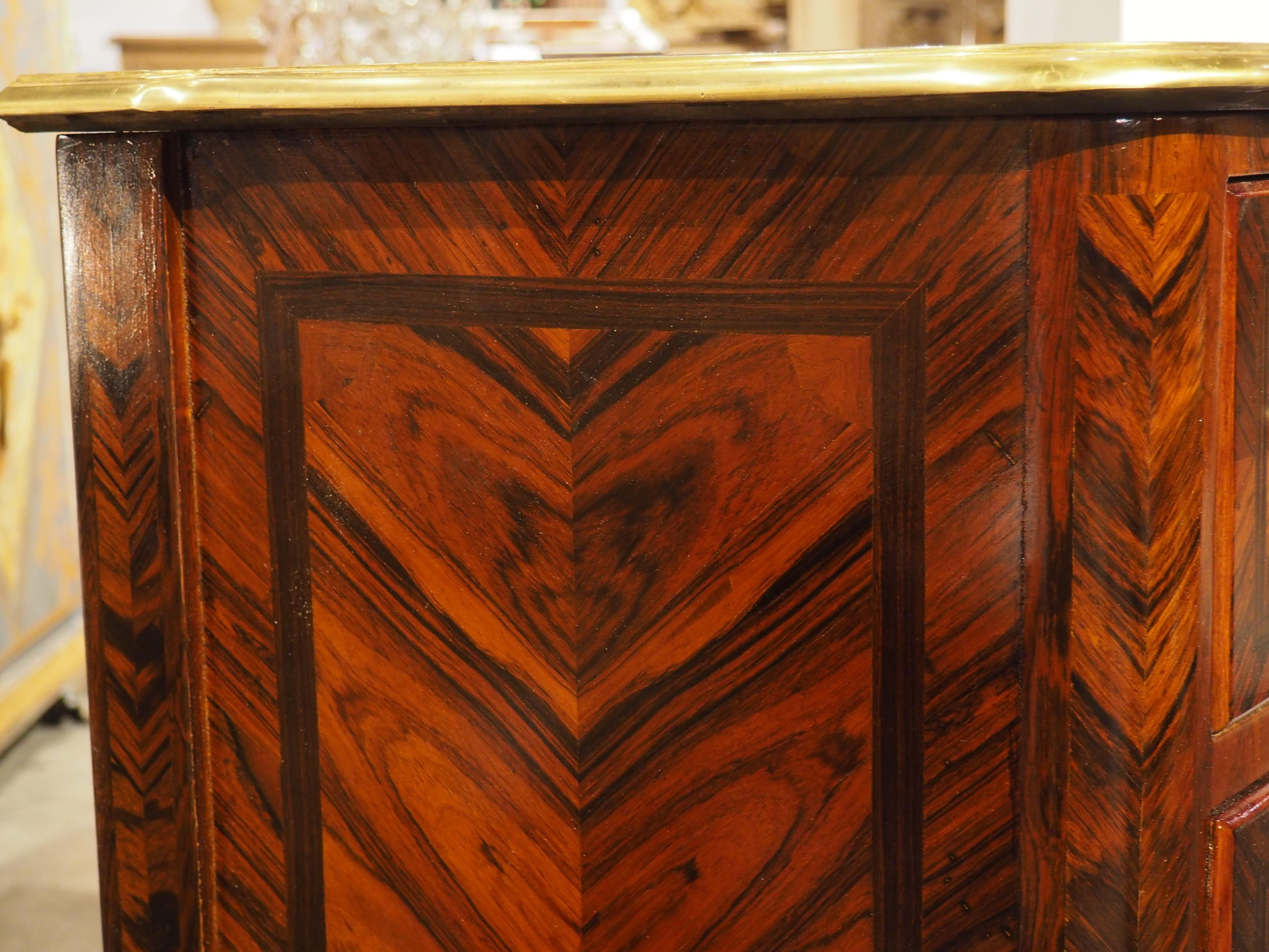 Antique French Regence Style Commode con ferramenta Dore in bronzo, CIRCA 1875 in vendita 3
