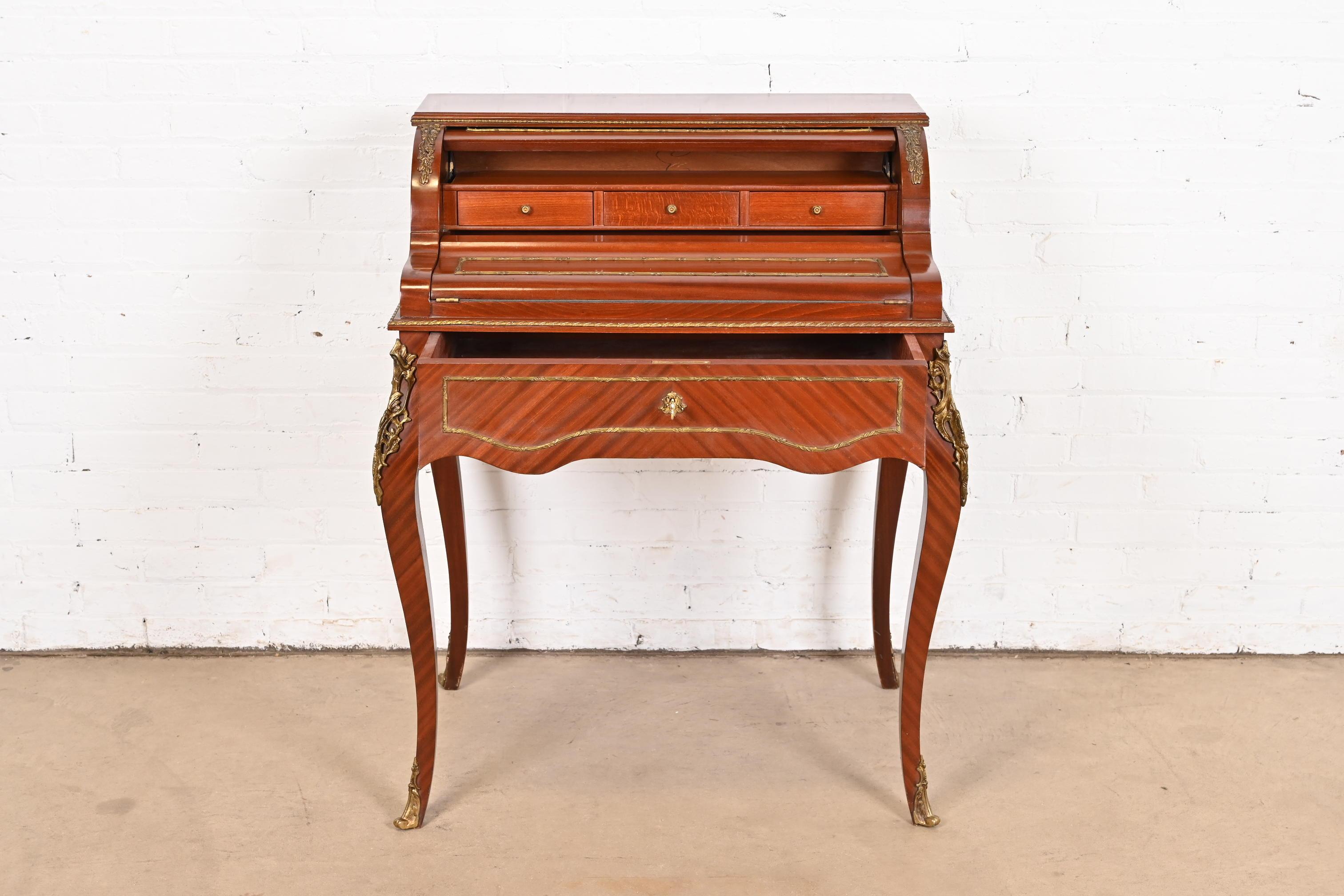 Antiker französischer Regency Louis XV Bureau De Pente Damen-Schreibtisch im Regency-Stil (Messing) im Angebot