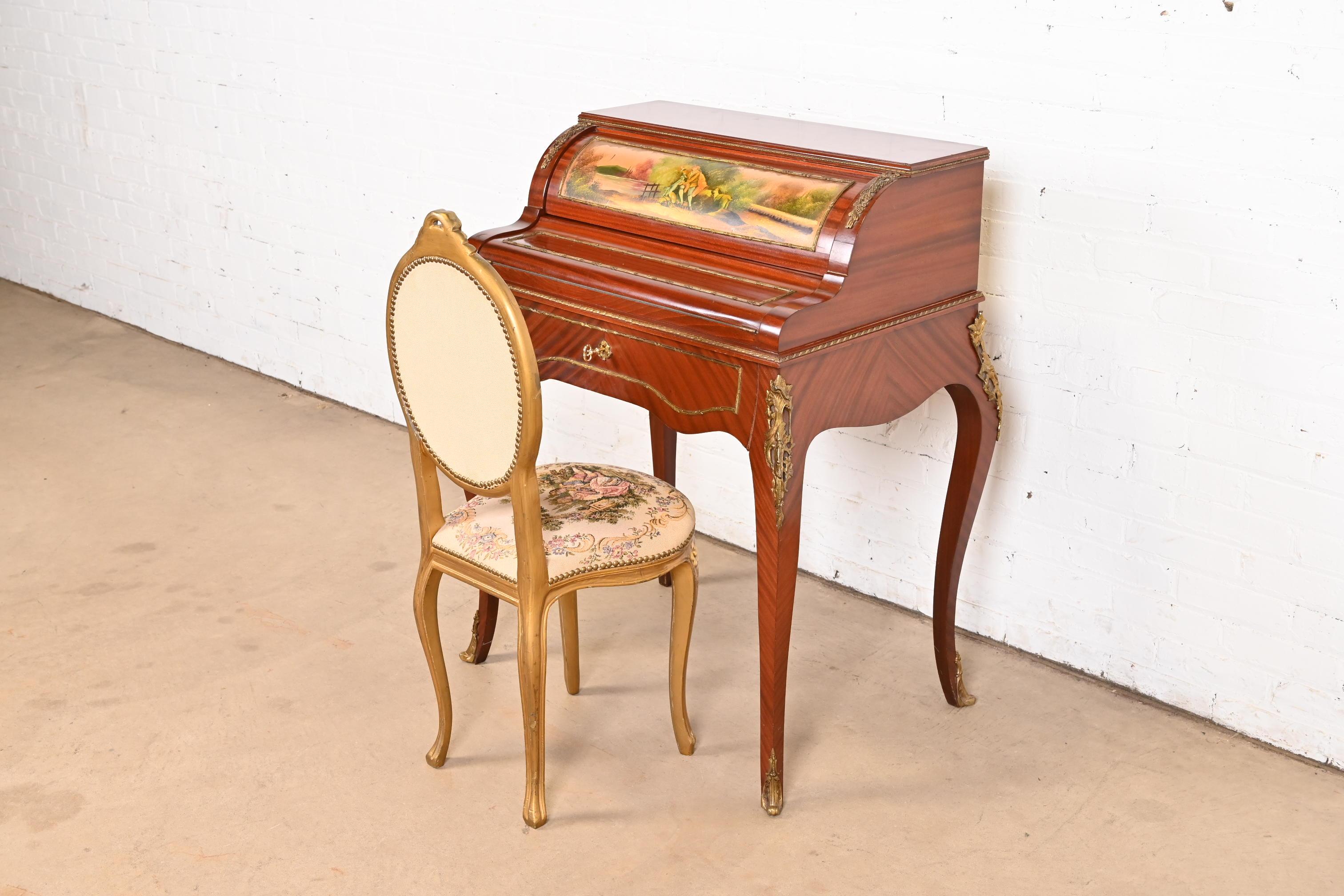 Antiker französischer Regency Louis XV Damen-Schreibtisch und vergoldeter Schreibtischstuhl im Regency-Stil im Zustand „Gut“ im Angebot in South Bend, IN