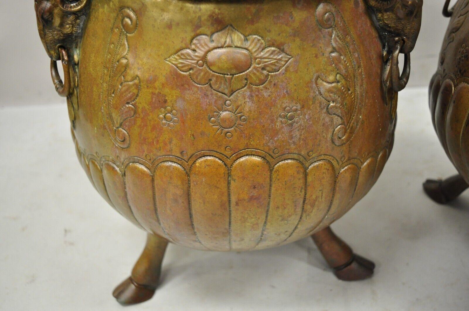 Antique French Regency Neoclassical Rams Head Copper Planter Pot - a Pair in vendita 4