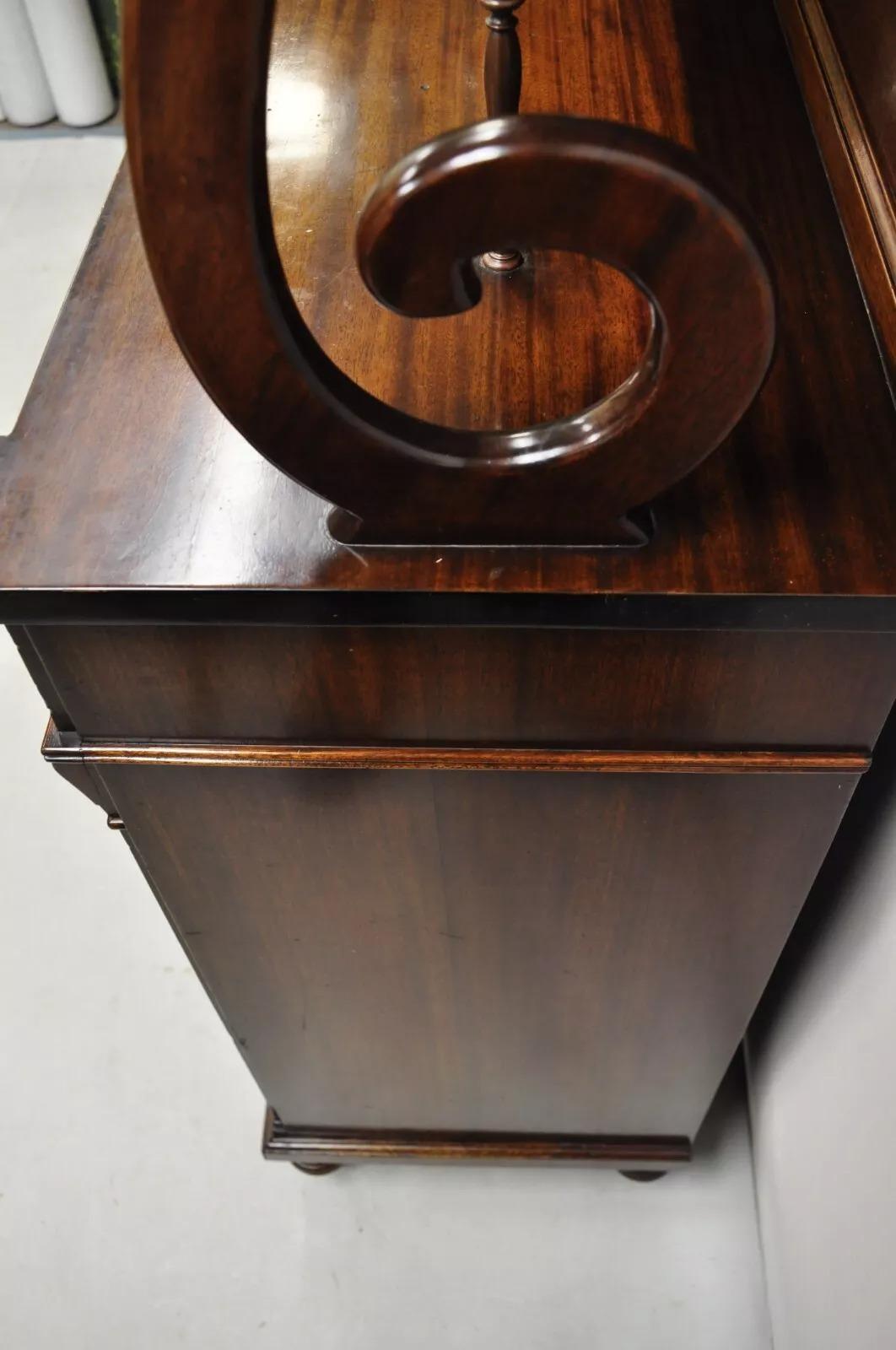 Antique French Regency Style Mahogany China Display Cabinet Buffet Sideboard in vendita 5
