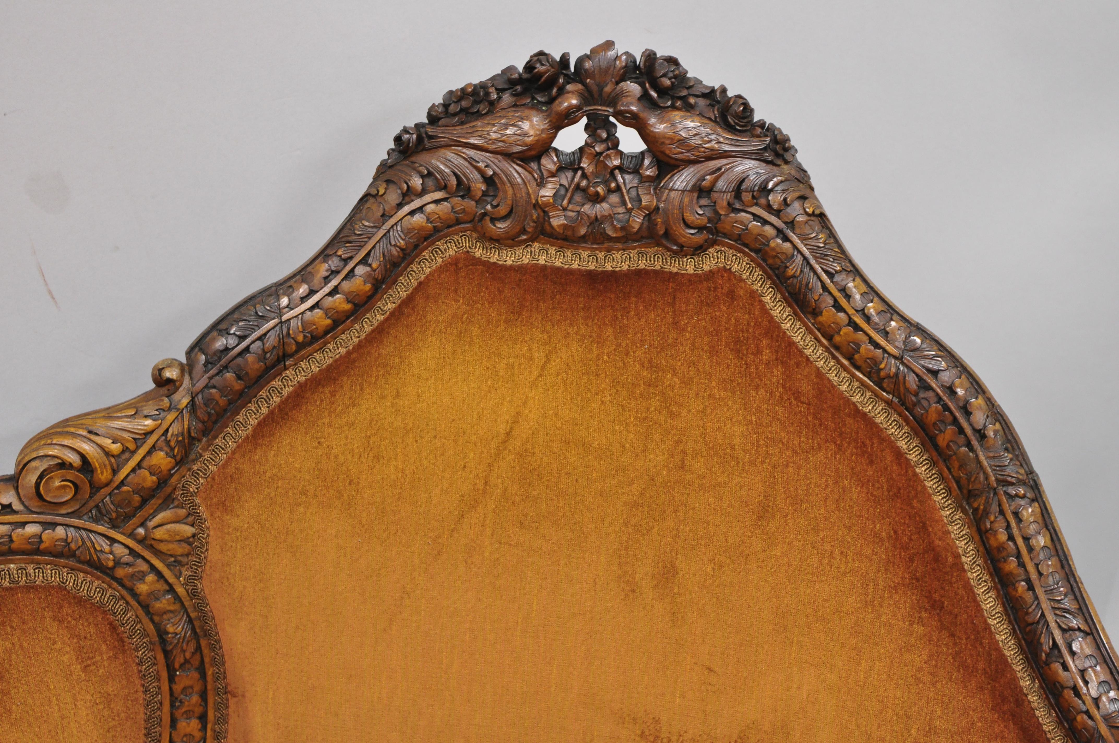 Antique French Regency Victorian Swan & Kissing Bird Carved Frame Mahogany Sofa In Good Condition In Philadelphia, PA