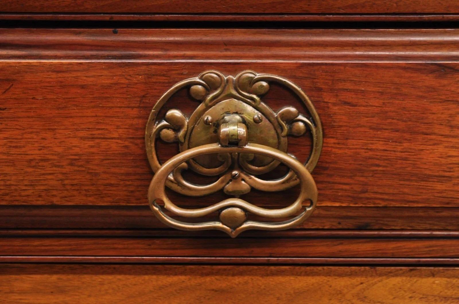 Antique French Renaissance Art Nouveau Mahogany Bowed Front Buffet Sideboard In Good Condition For Sale In Philadelphia, PA