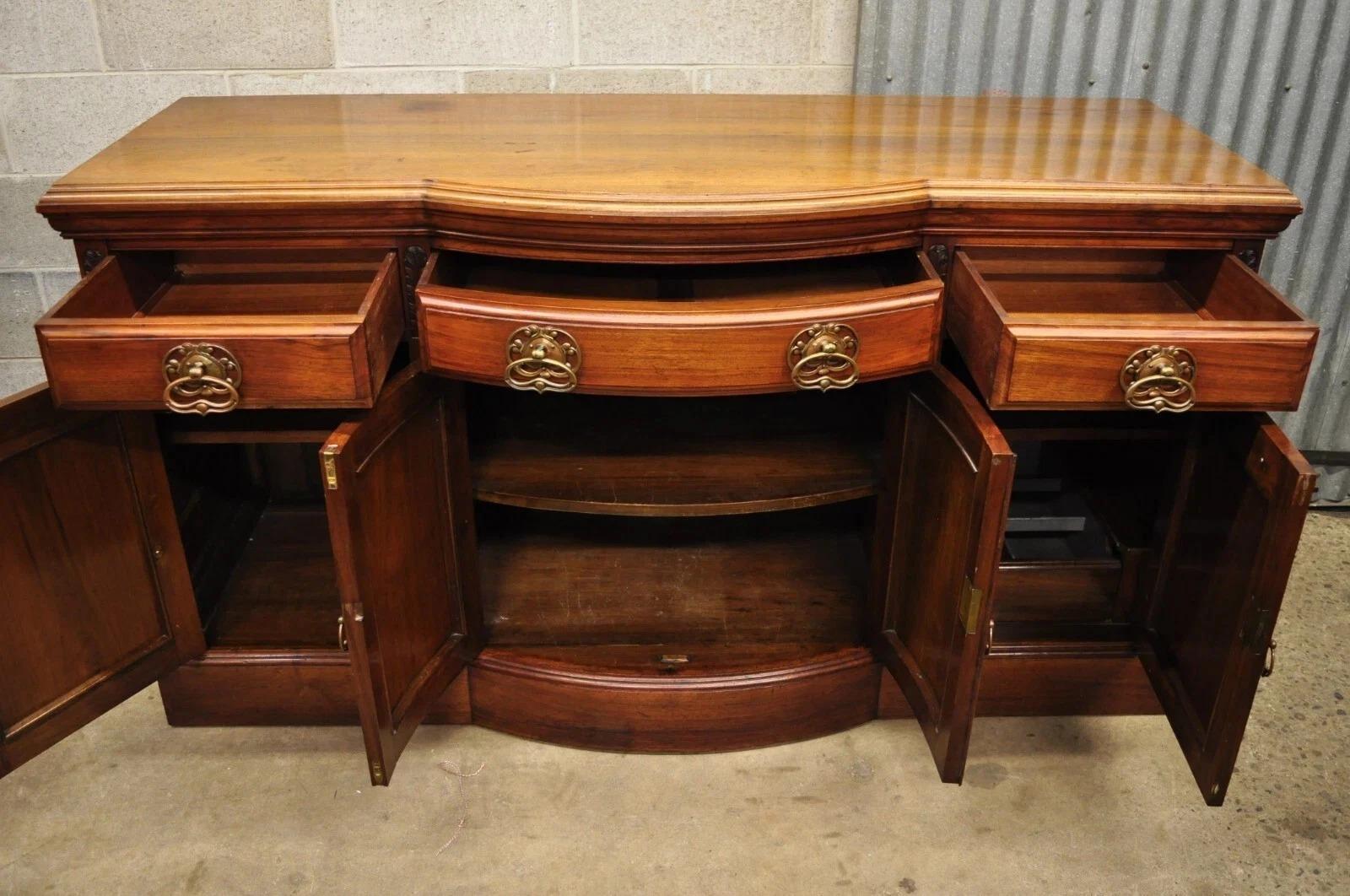Antique French Renaissance Art Nouveau Mahogany Bowed Front Buffet Sideboard For Sale 1