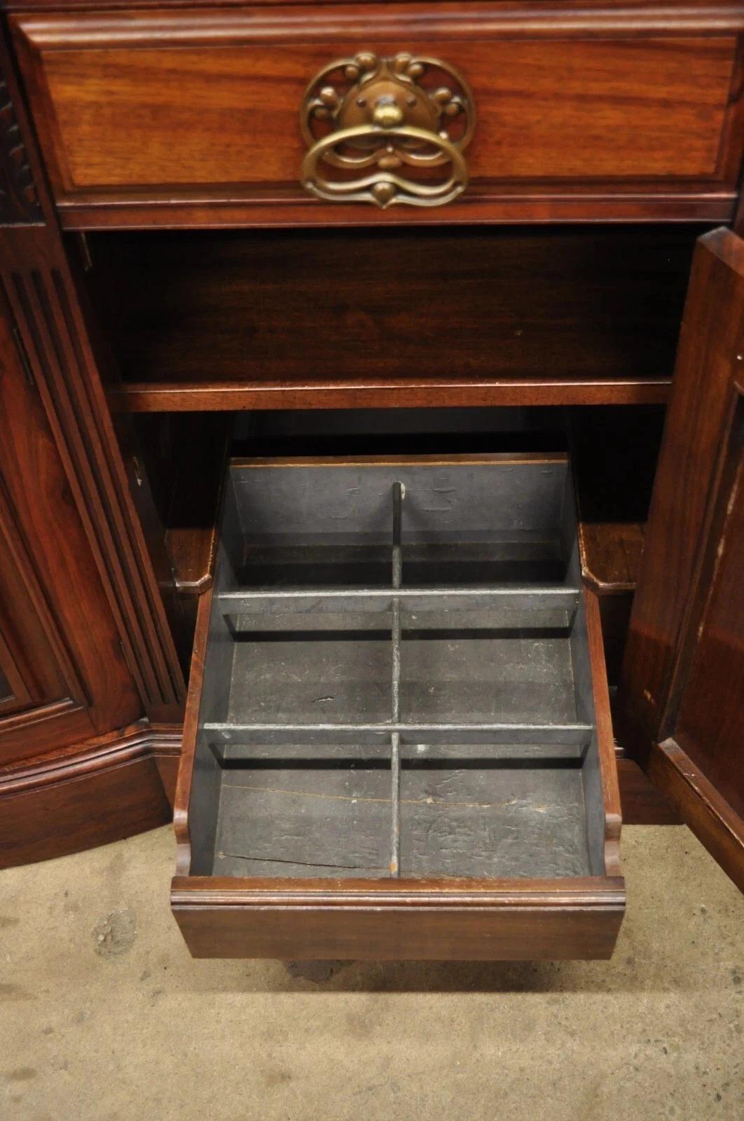 Antique French Renaissance Art Nouveau Mahogany Bowed Front Buffet Sideboard For Sale 4
