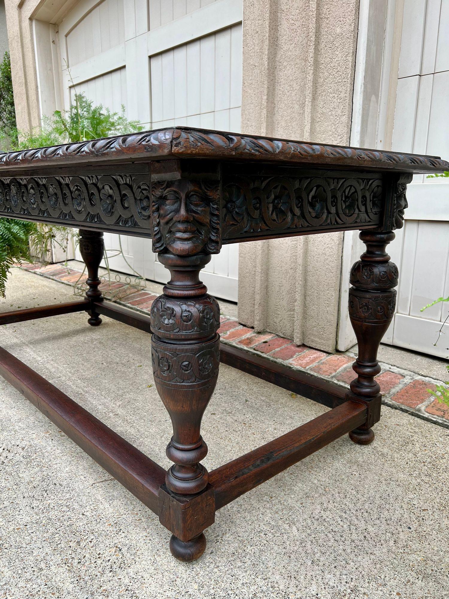 Antique French Renaissance Sculptée Oak Library Center Table Console Island c1880 en vente 2