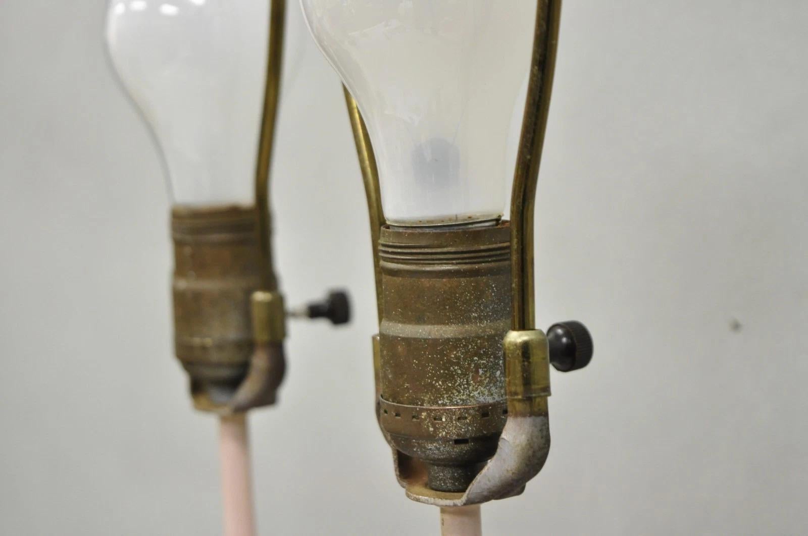 Antique French Renaissance Figural Spelter Metall Figural Cherub Tischlampen Paar im Angebot 4