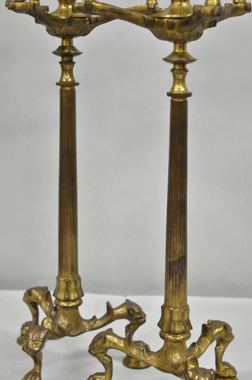 Antique Renaissance gothique française Figural Brass 16