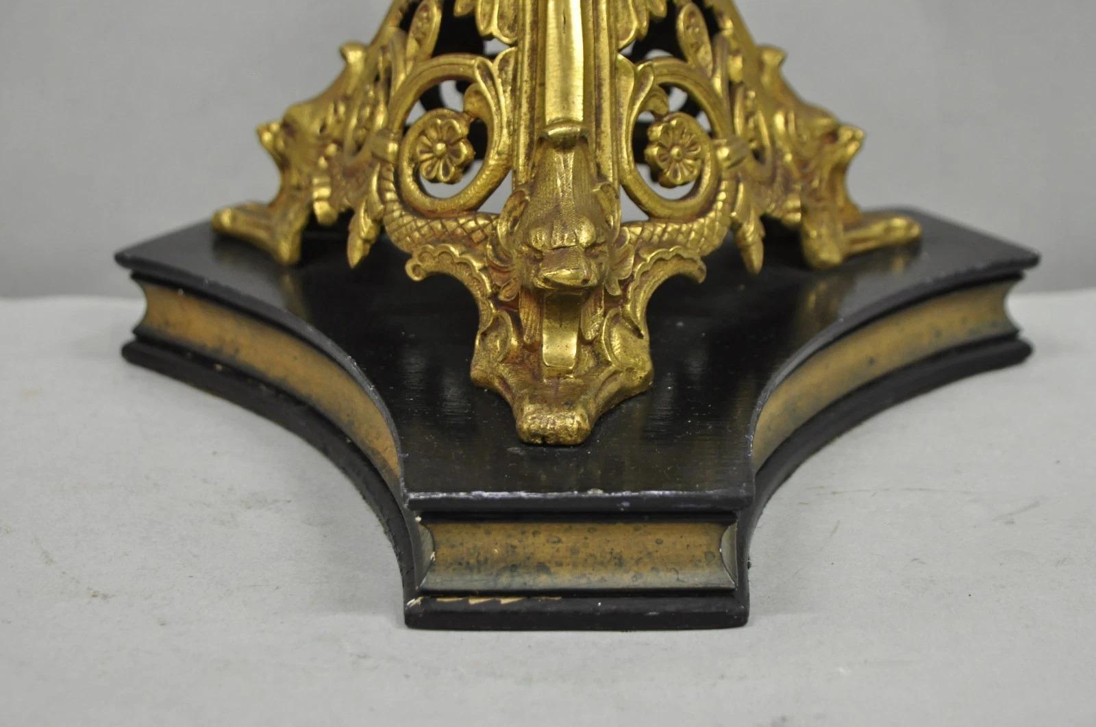Antique French Renaissance Gothic Figural Brass Candlestick Column Table Lamp en vente 5