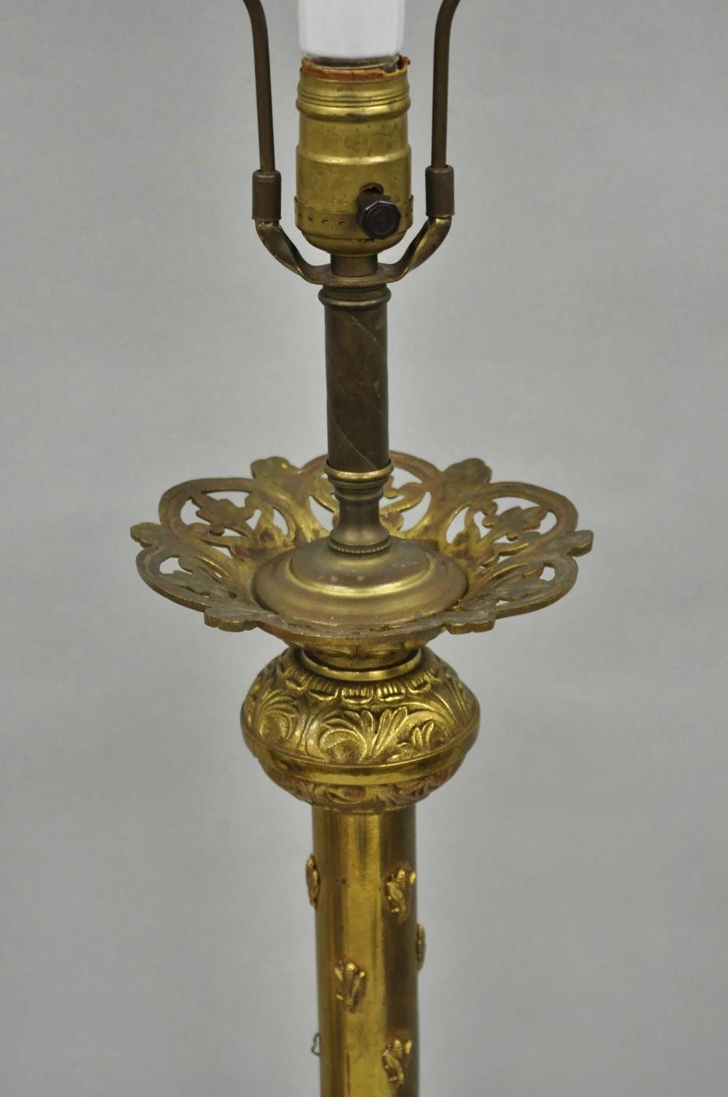 Laiton Antique French Renaissance Gothic Figural Brass Candlestick Column Table Lamp en vente