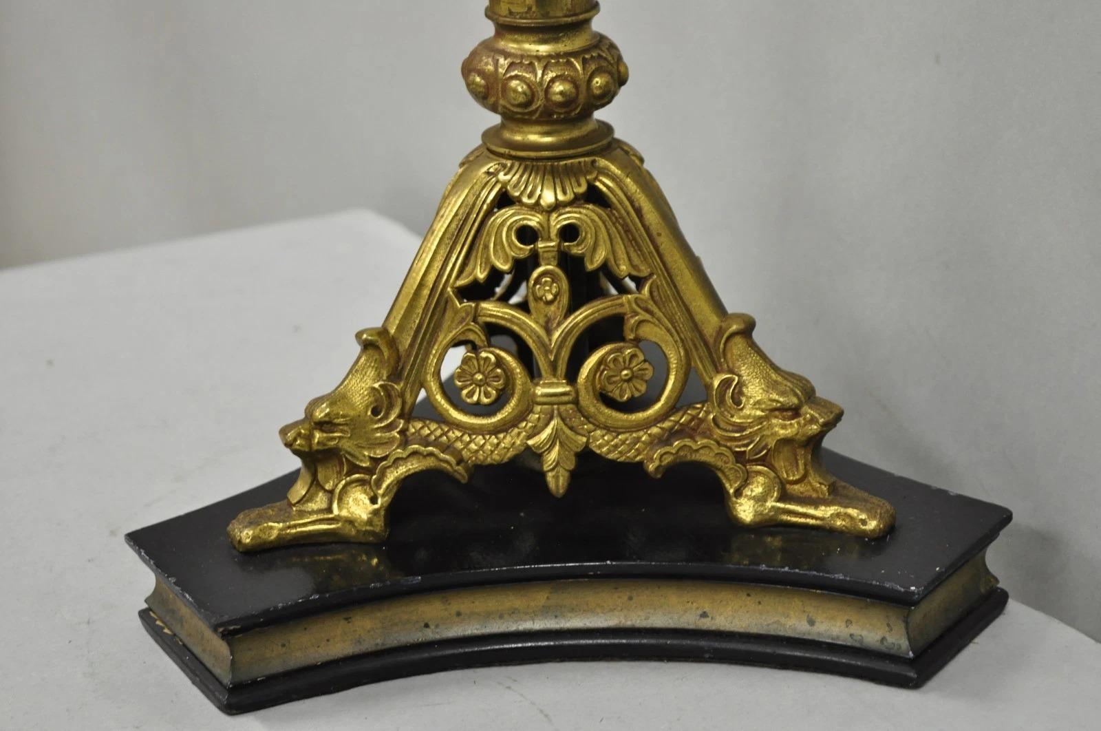 Antique French Renaissance Gothic Figural Brass Candlestick Column Table Lamp en vente 3