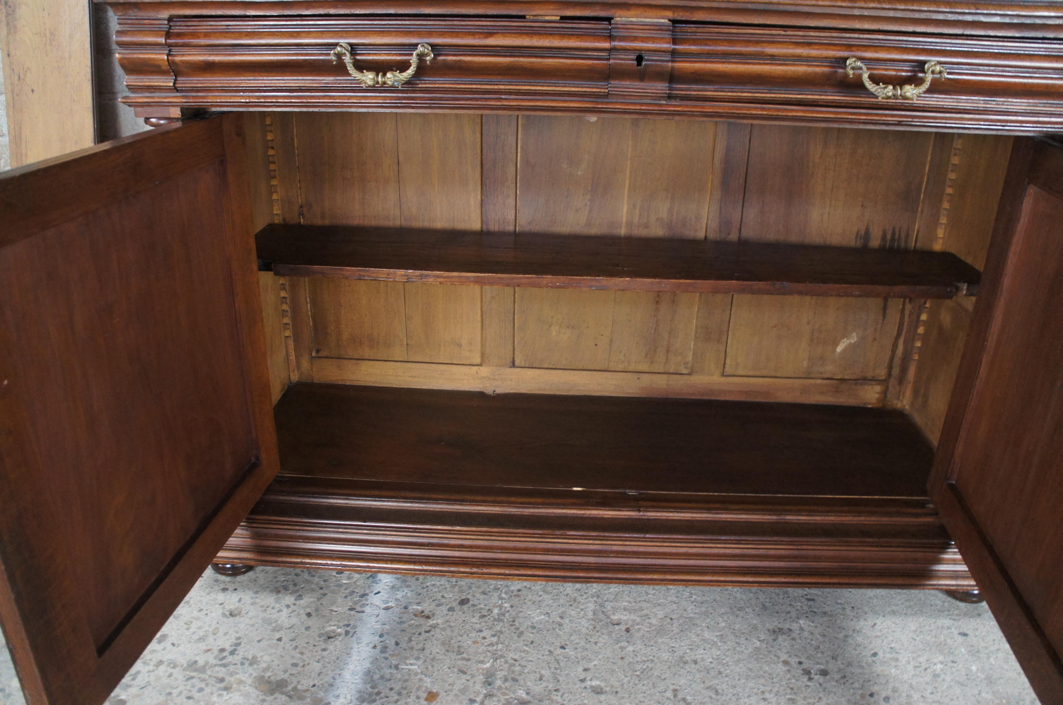 Antique French Renaissance Henry II Style Walnut Buffet Hutch Sideboard Cabinet In Good Condition In Dayton, OH