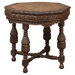 Antiker French Renaissance achteckiger geschnitzter Endtisch