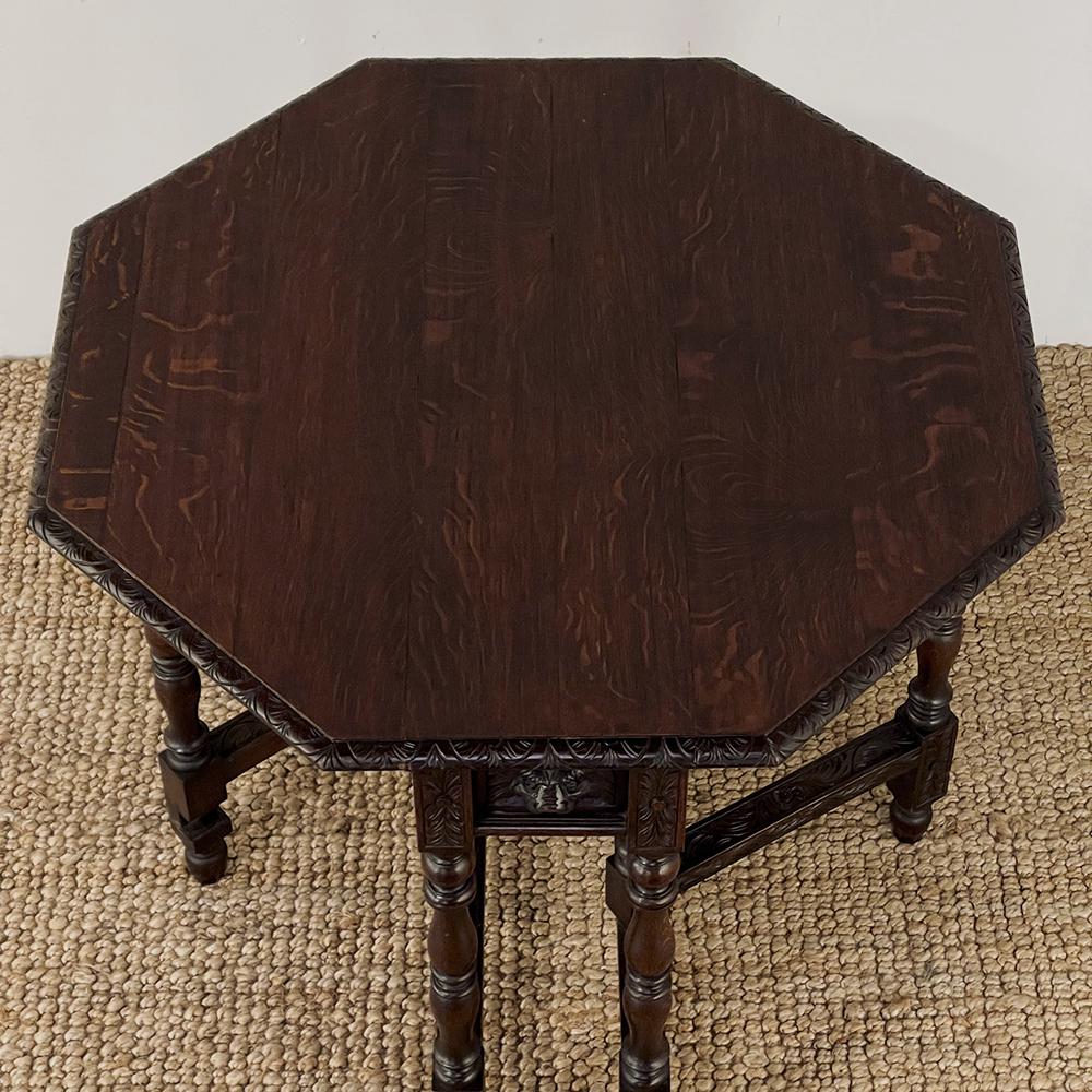 Antique French Renaissance Octagonal Drop Leaf Gate Leg Table In Good Condition For Sale In Dallas, TX