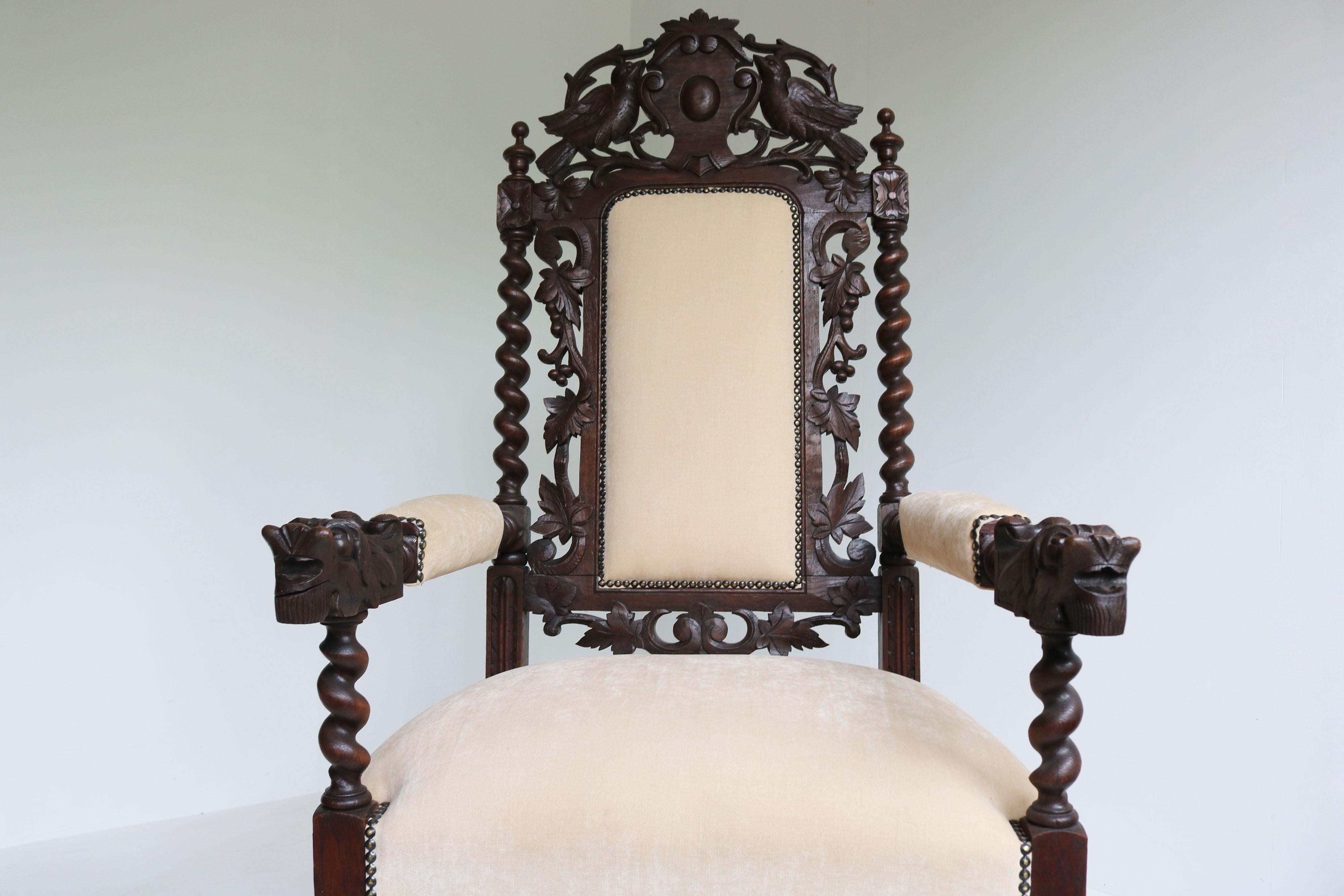 Francese Antique French Renaissance Revival Arm chair / Throne Chair caccia d'orzo ritorto in vendita
