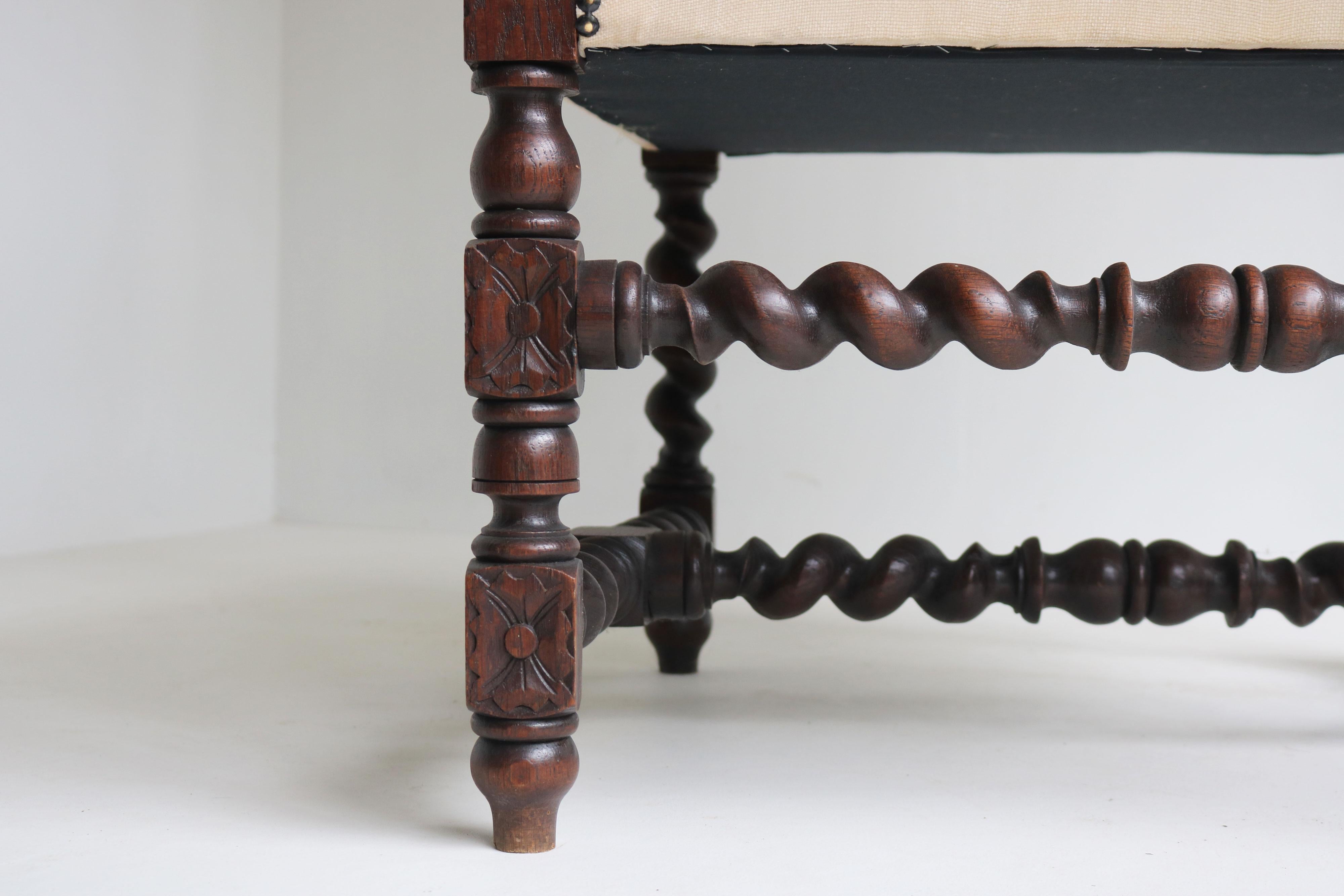 Tessuto Antique French Renaissance Revival Arm chair / Throne Chair caccia d'orzo ritorto in vendita