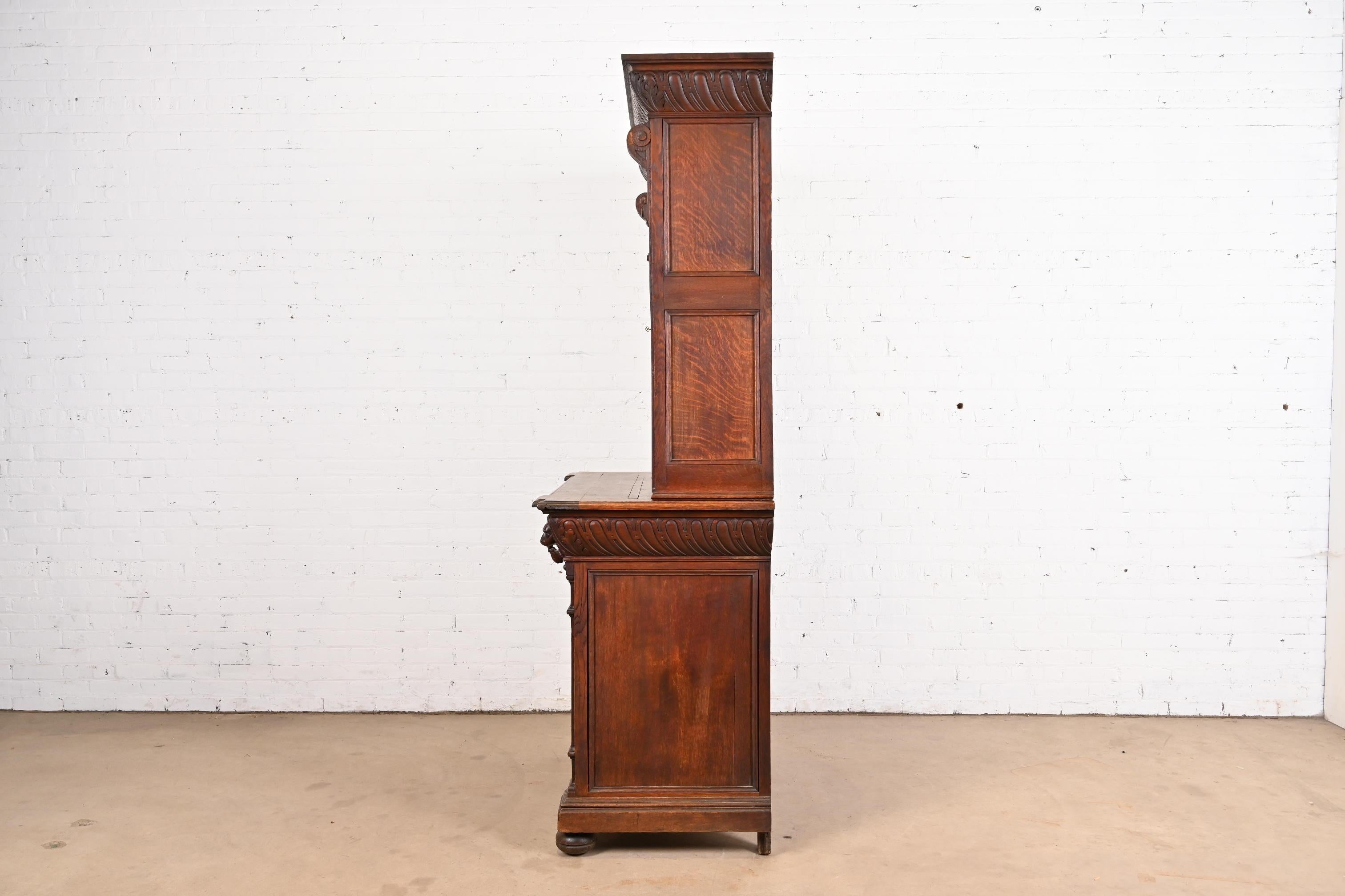 Antique French Renaissance Revival Carved Oak Breakfront Bookcase or Bar Cabinet For Sale 5