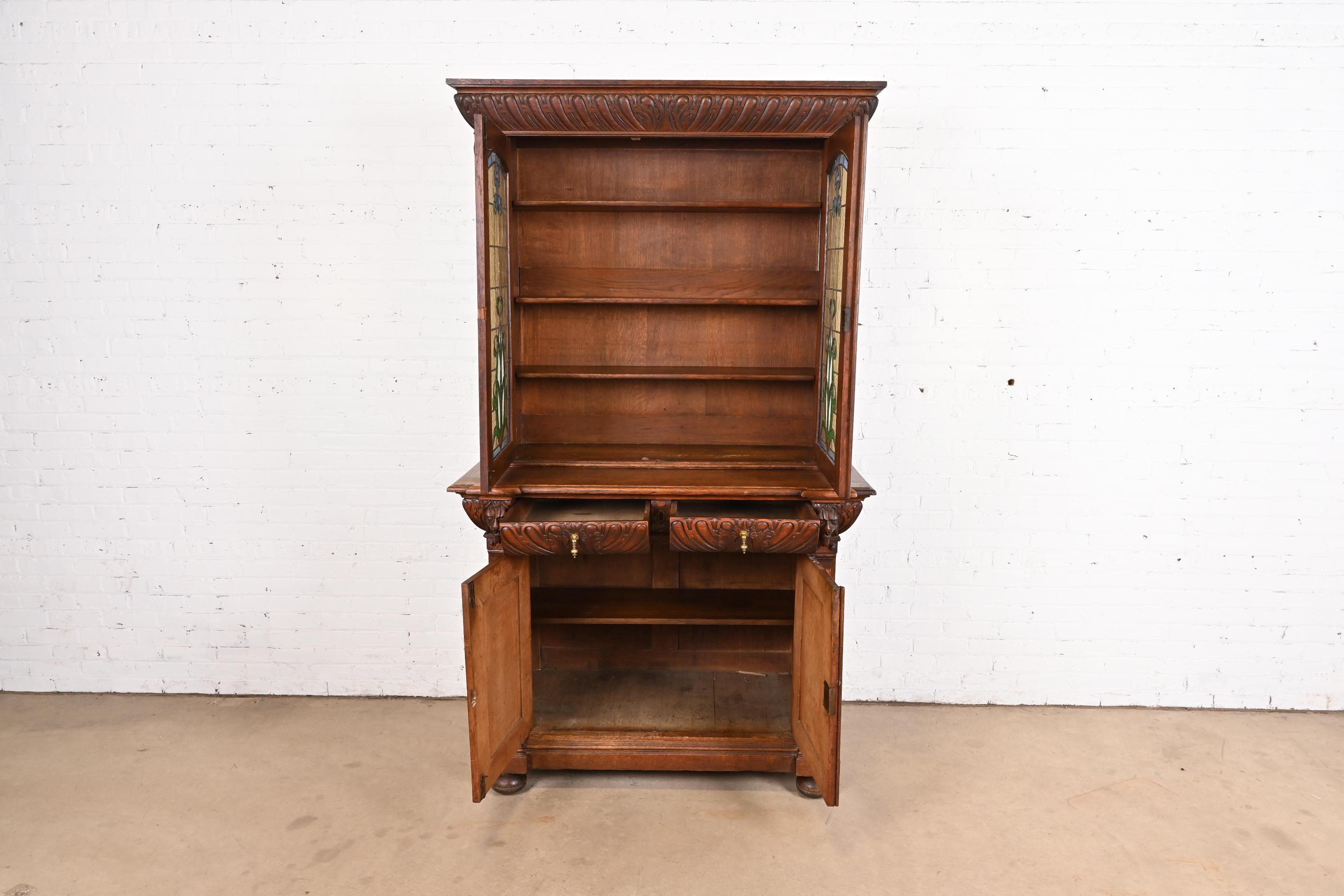 Antique French Renaissance Revival Carved Oak Breakfront Bookcase or Bar Cabinet For Sale 1