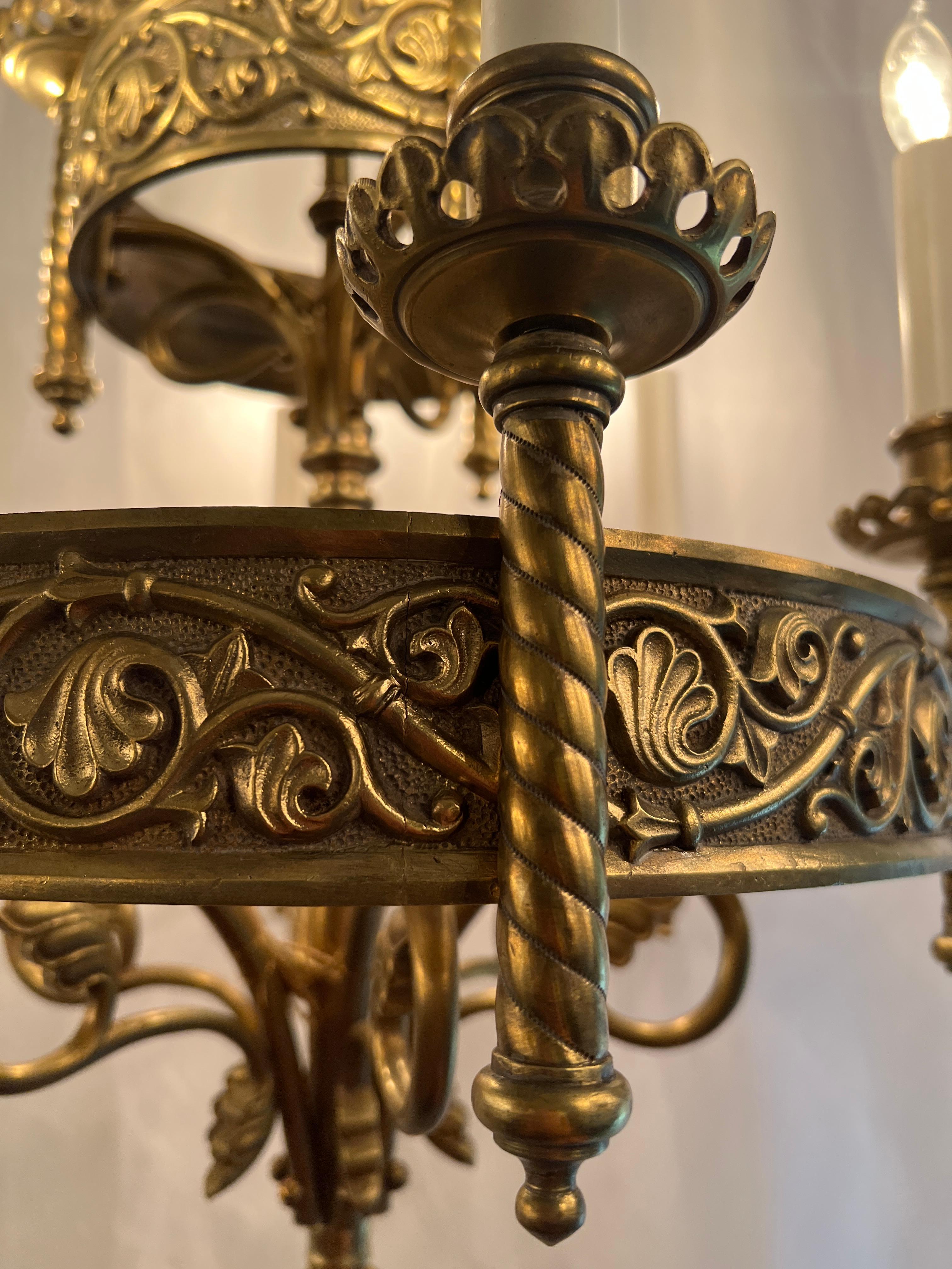 Antique French Renaissance Revival Gold Bronze 9 Light Chandelier, Circa 1910's. In Good Condition For Sale In New Orleans, LA