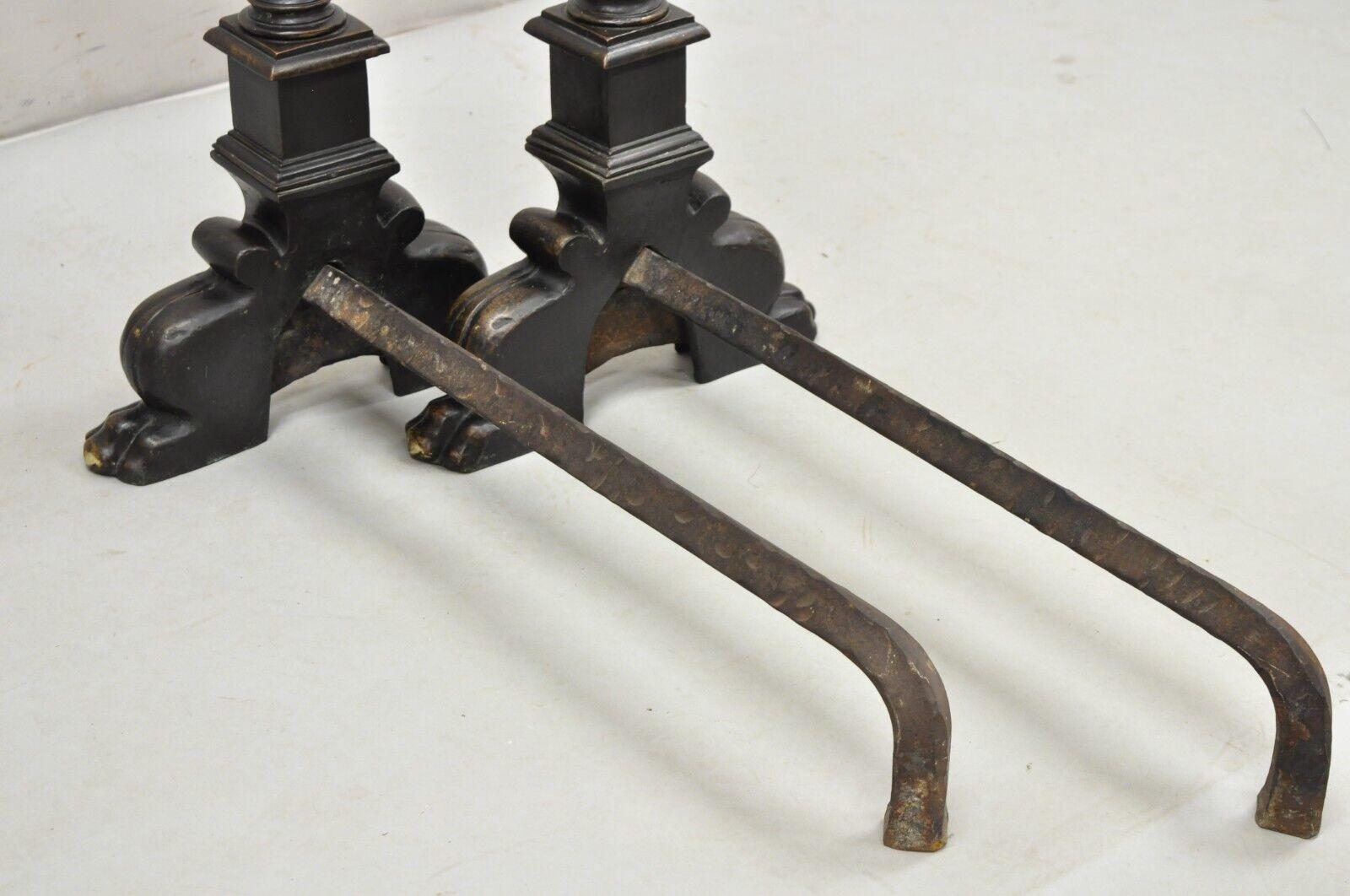 Antique French Renaissance Revival Andirons Figural Large Man and Woman - a Pair en venta 2