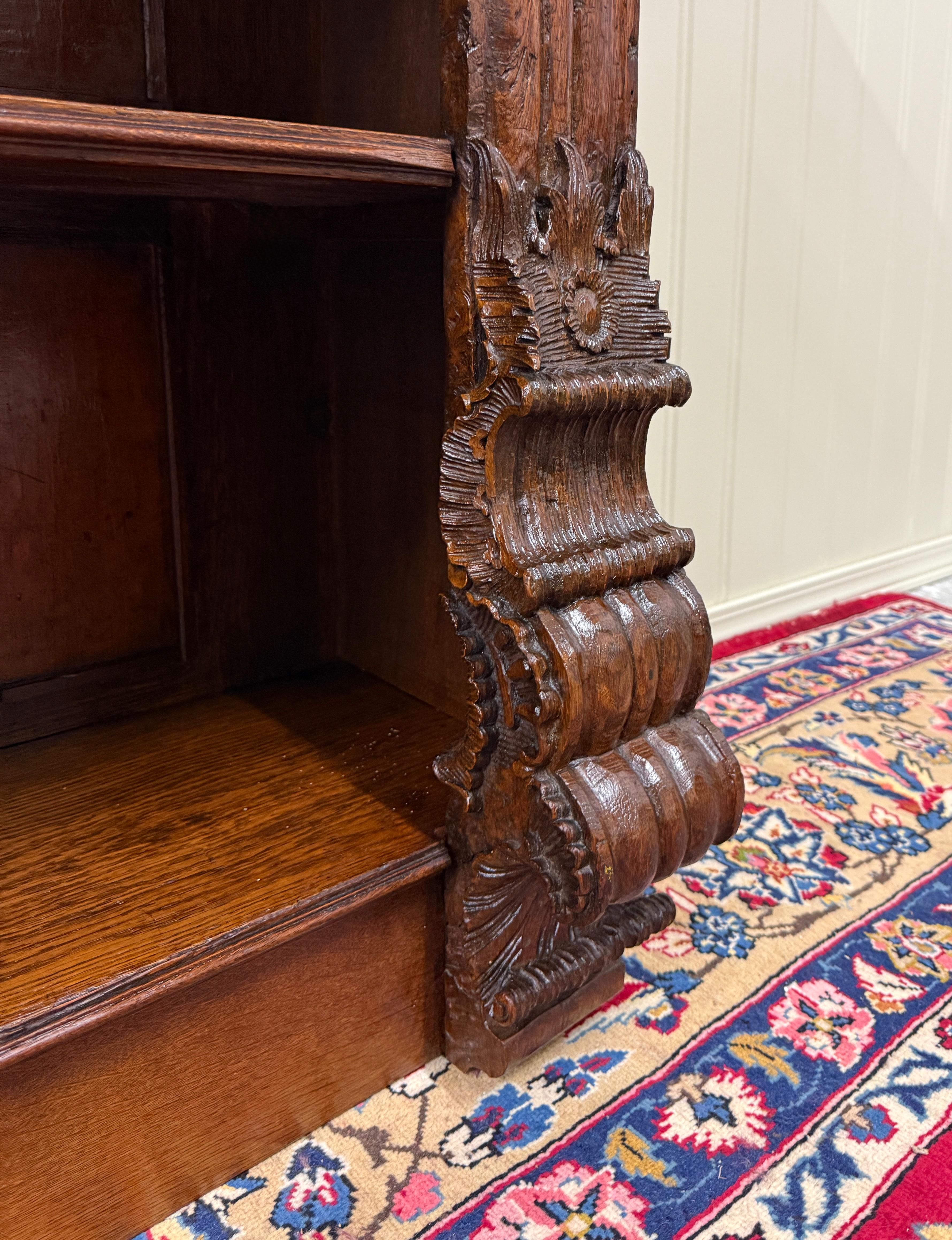 Antique French Renaissance Revival Open Bookcase Cabinet Bookshelf Oak c. 19th C en vente 3