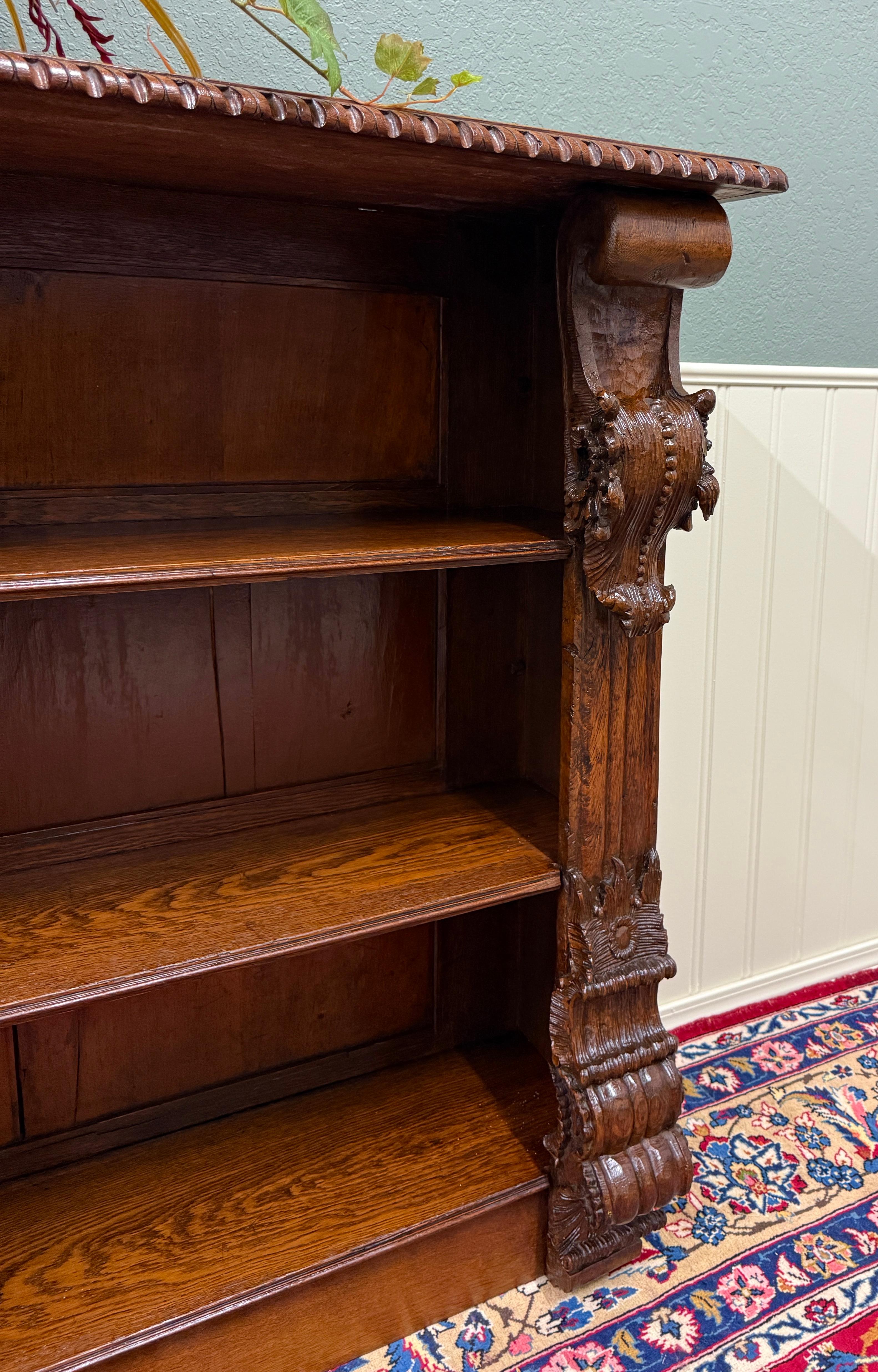 Antique French Renaissance Revival Open Bookcase Cabinet Bookshelf Oak c. 19th C en vente 5