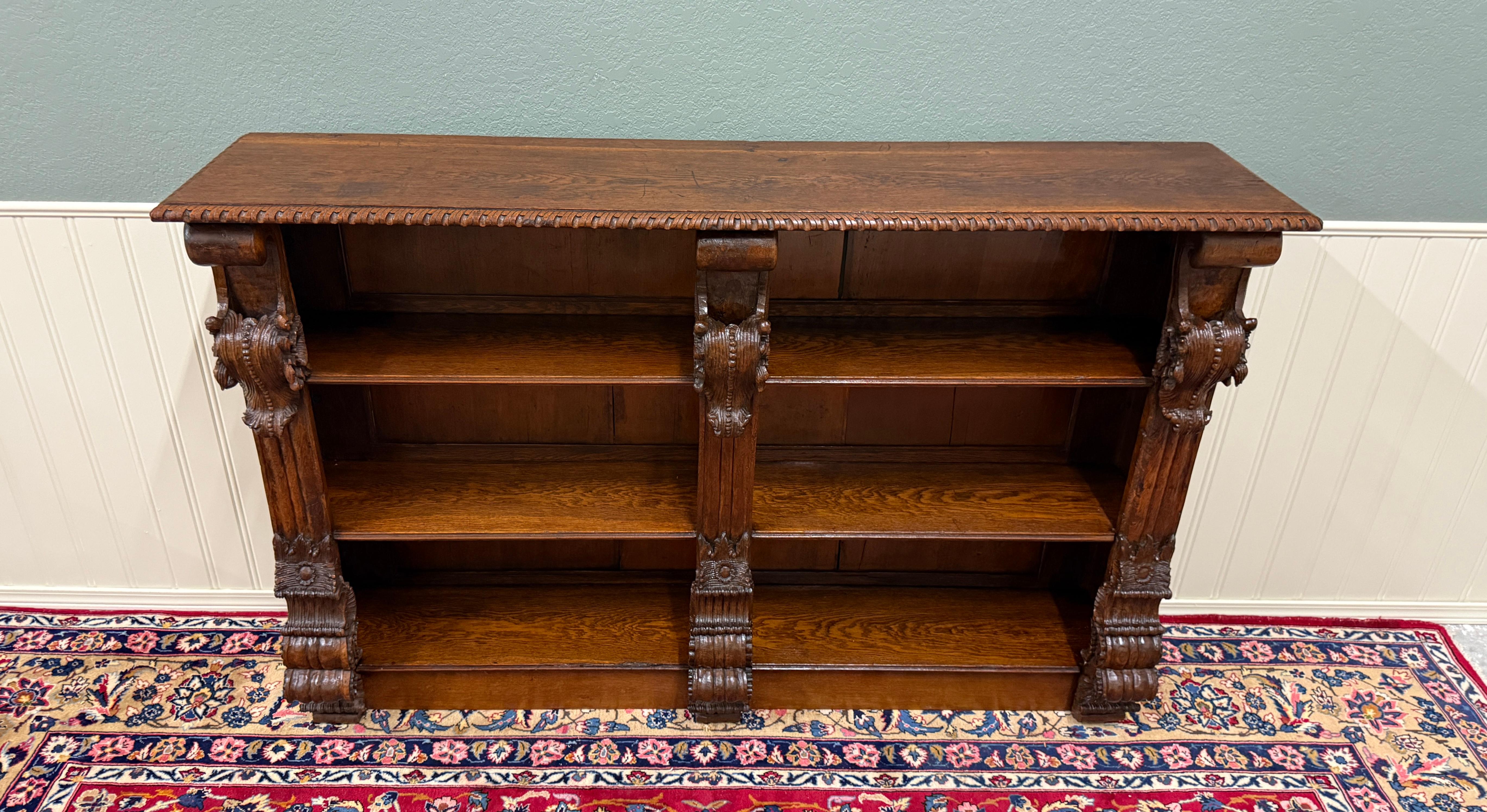 Antique French Renaissance Revival Open Bookcase Cabinet Bookshelf Oak c. 19th C en vente 6