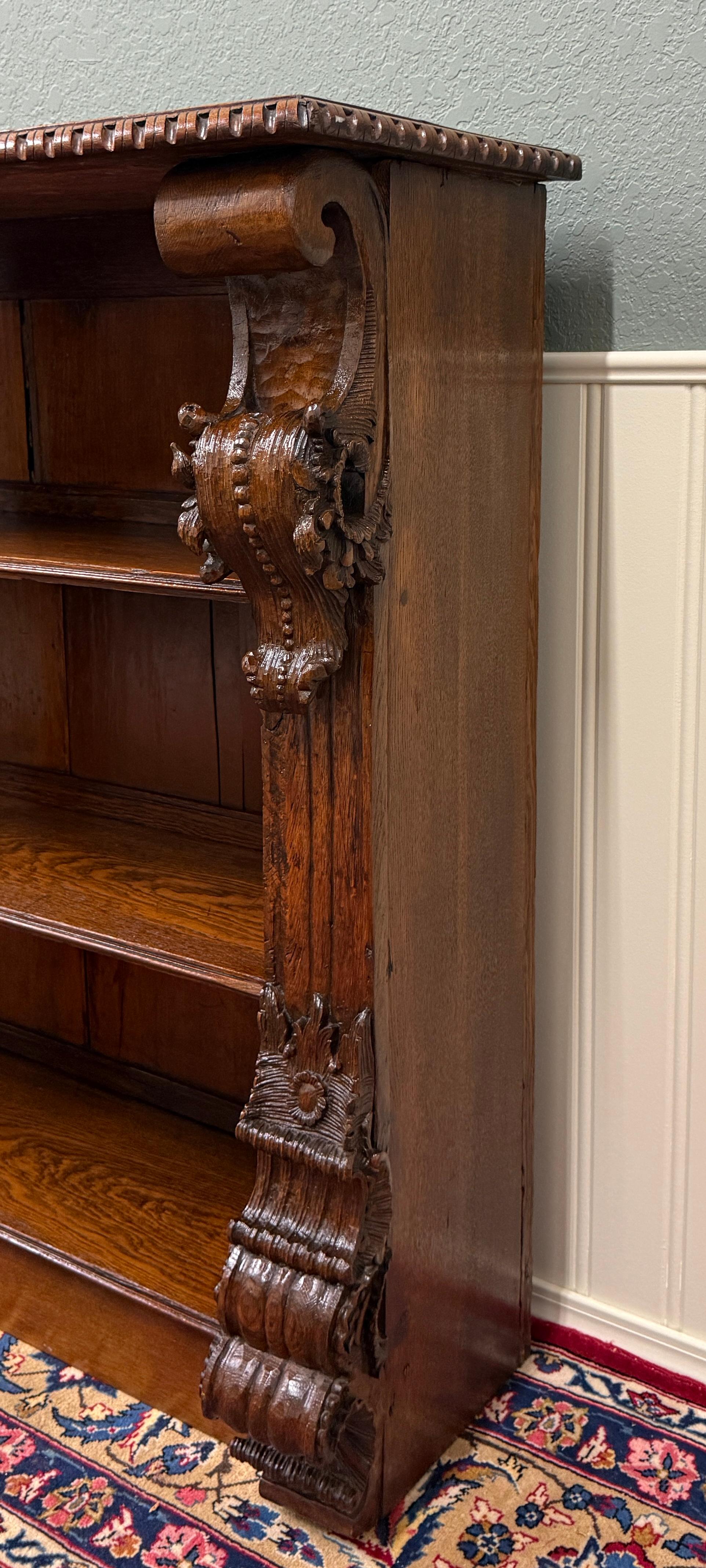 Antique French Renaissance Revival Open Bookcase Cabinet Bookshelf Oak c. 19th C en vente 8