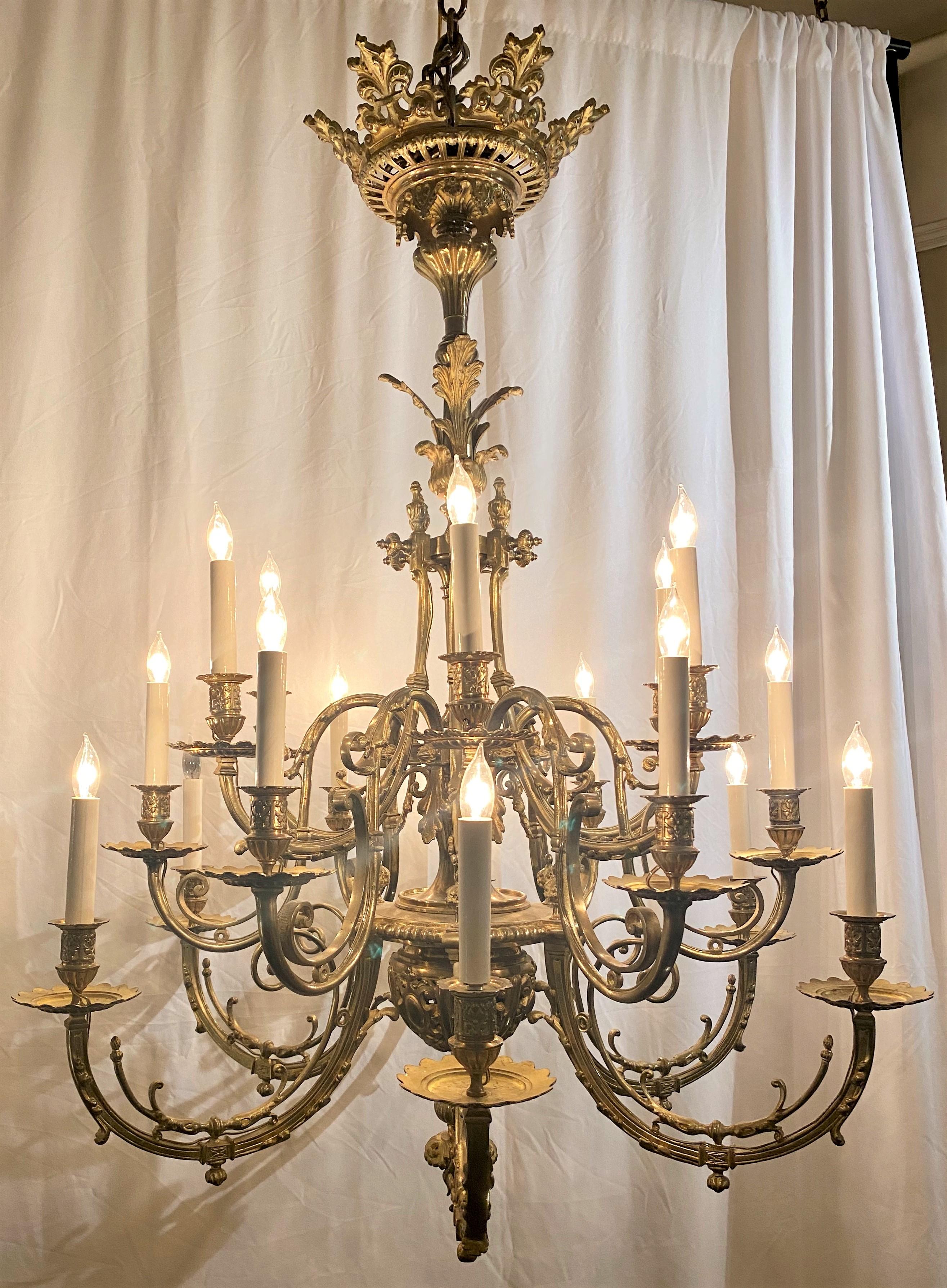 Antique French Renaissance style bronze D'Ore chandelier, circa 1860-1880.
CHB005.