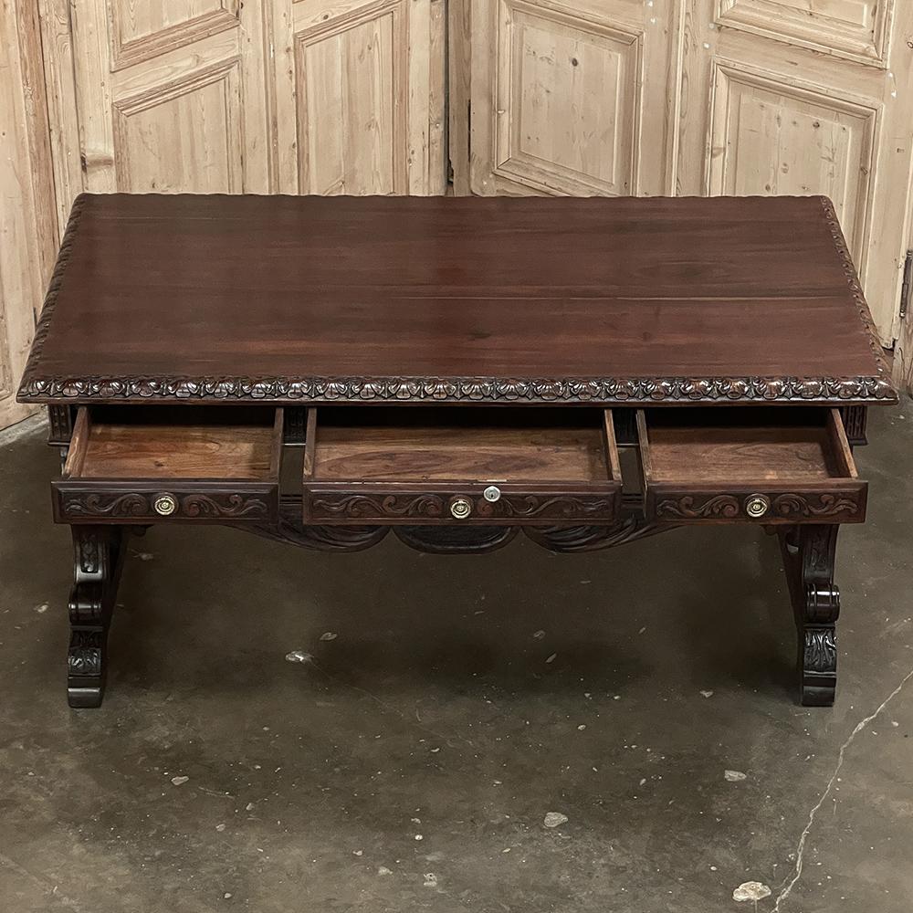 Antique French Renaissance Walnut Desk ~ Bureau Plat In Good Condition For Sale In Dallas, TX