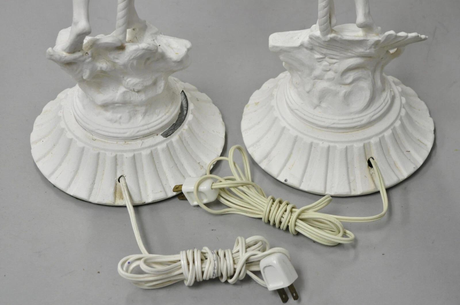 Antique French Renaissance Lampes de table 