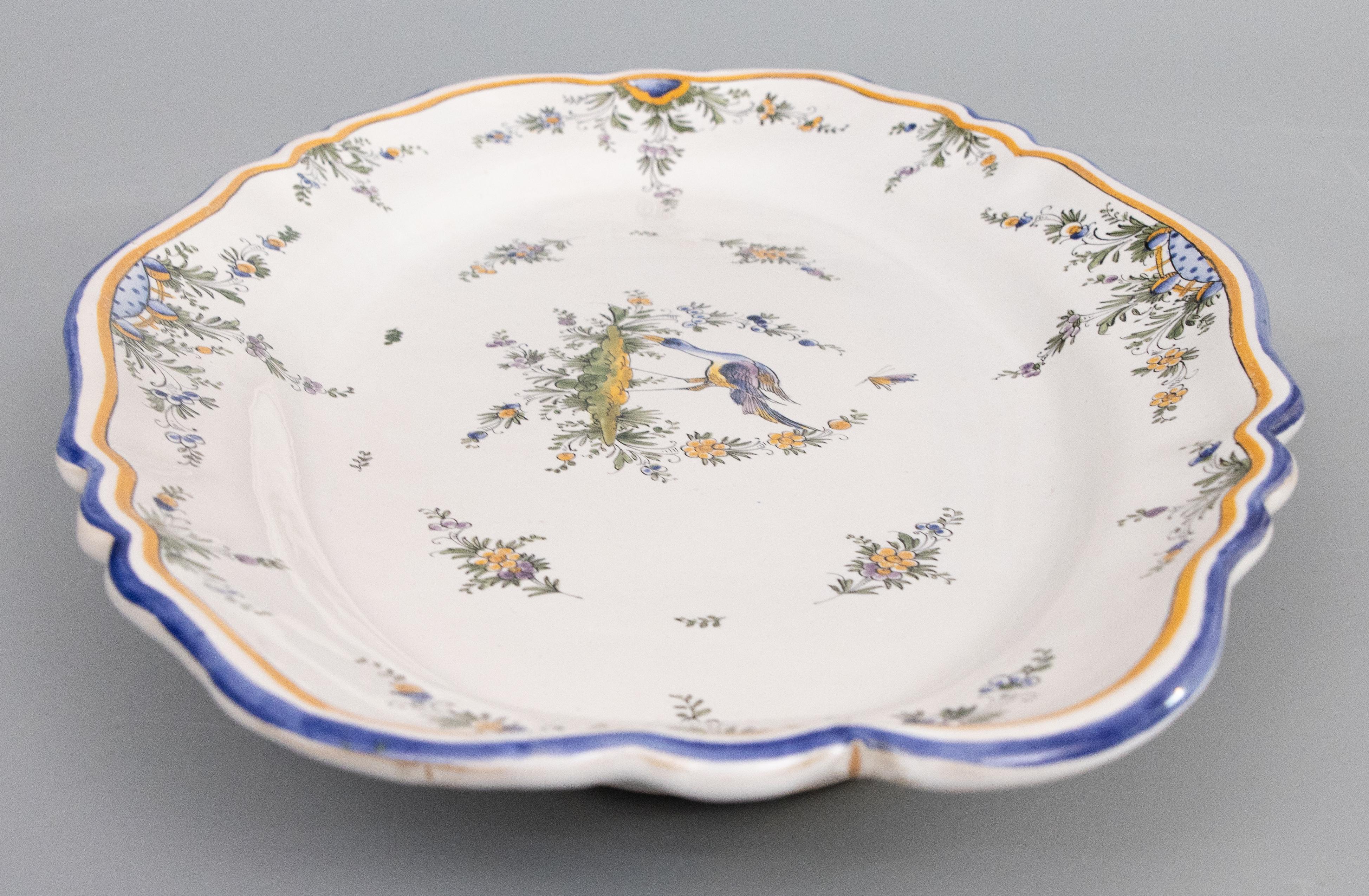 Antique French Renoleau Faience Pear Lidded Bird Soup Tureen With Platter (zuppiera per uccelli con coperchio) in vendita 6