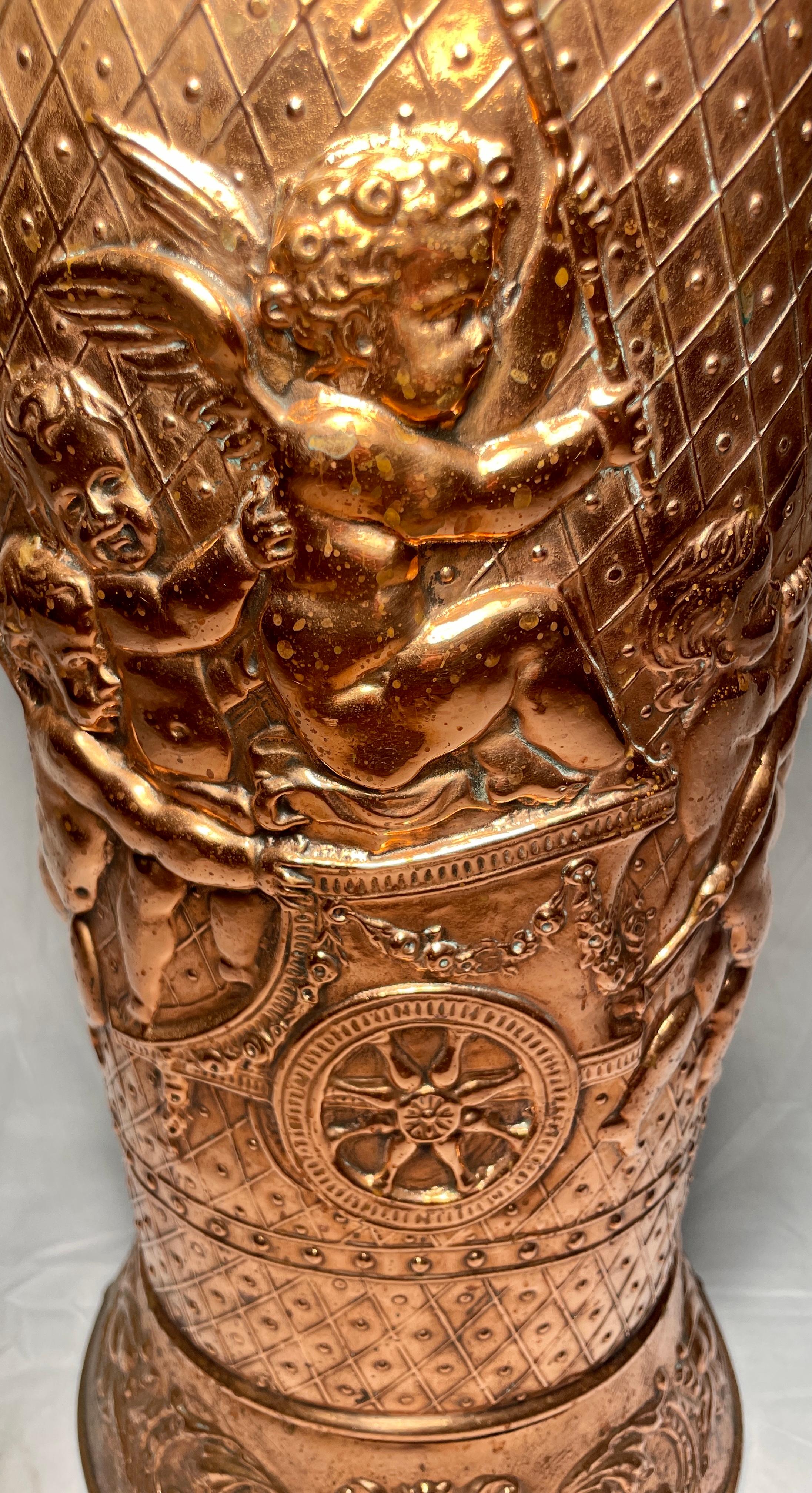 Antiker französischer Repousse-Kupfer-Weinkörbchenkorb im Zustand „Gut“ im Angebot in New Orleans, LA