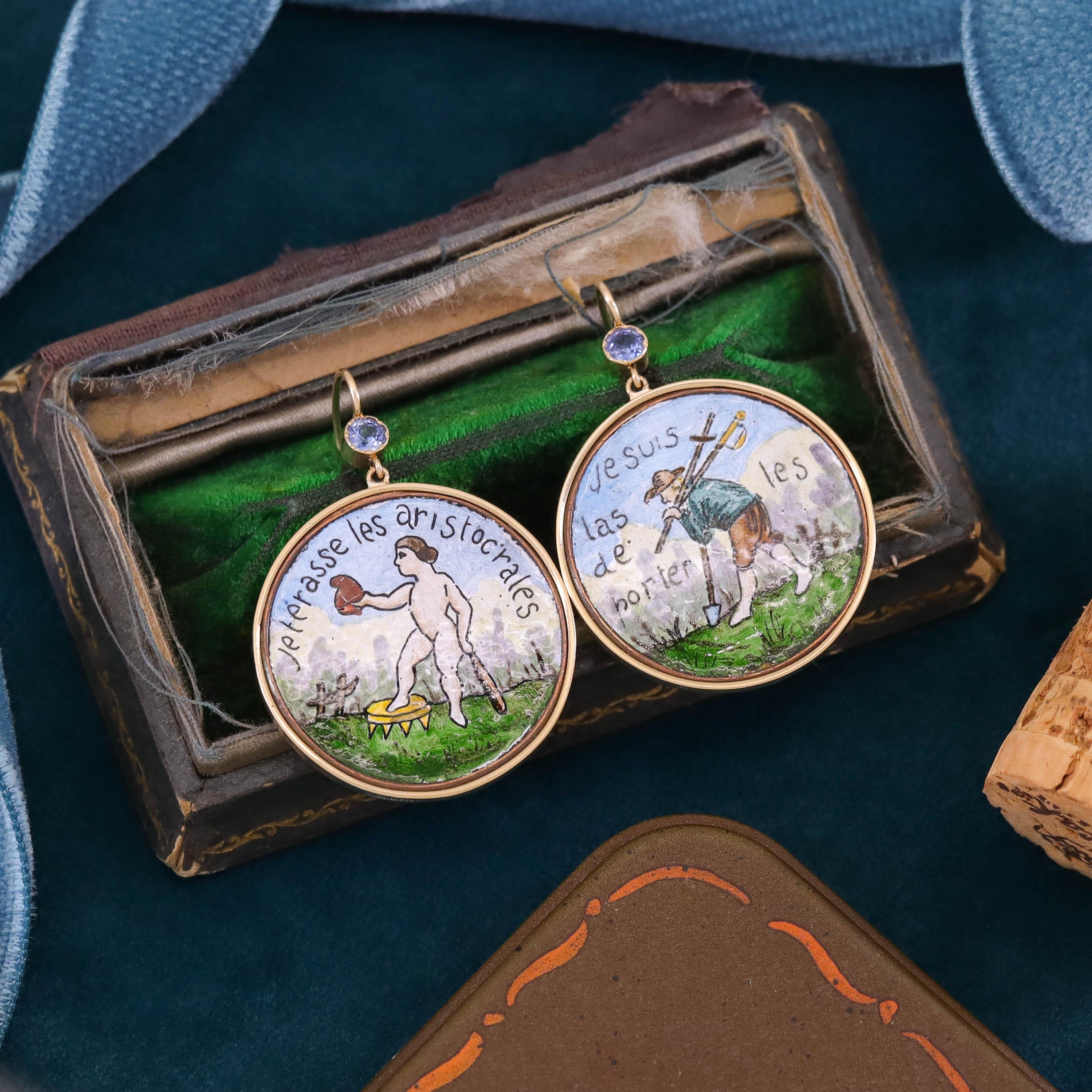 Antike französische Revolution-Ohrringe aus 14k Gold mit Knopfleiste im Angebot 1