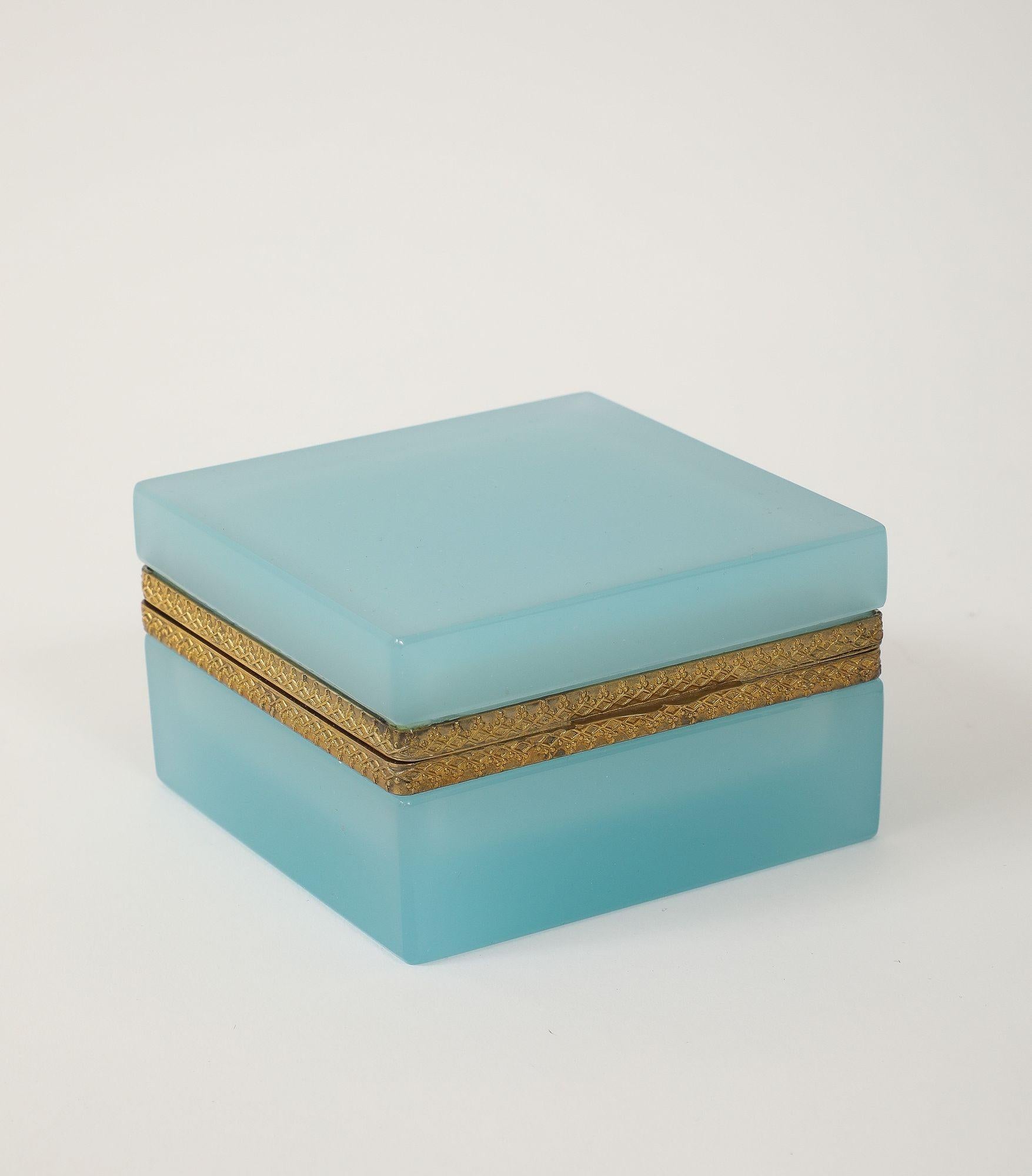 Français Antique French Opaline Blue Robin's Egg Square Box with Fancy Mounts, 1900 en vente
