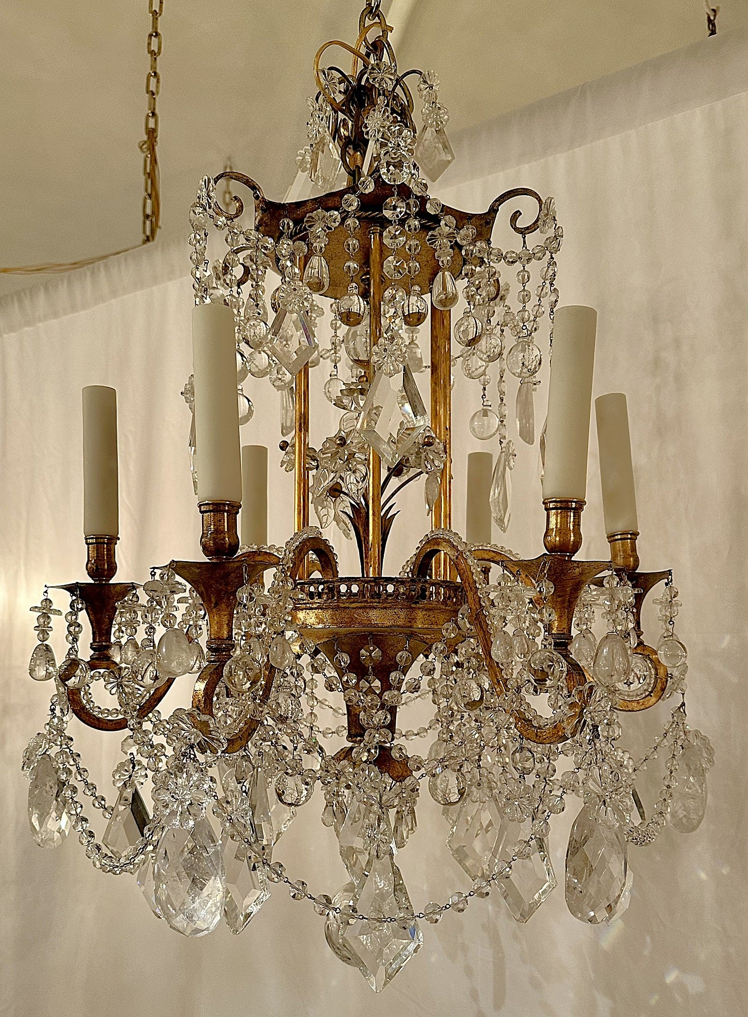 Lustre ancien en cristal de roche français avec perles, Circa 1890