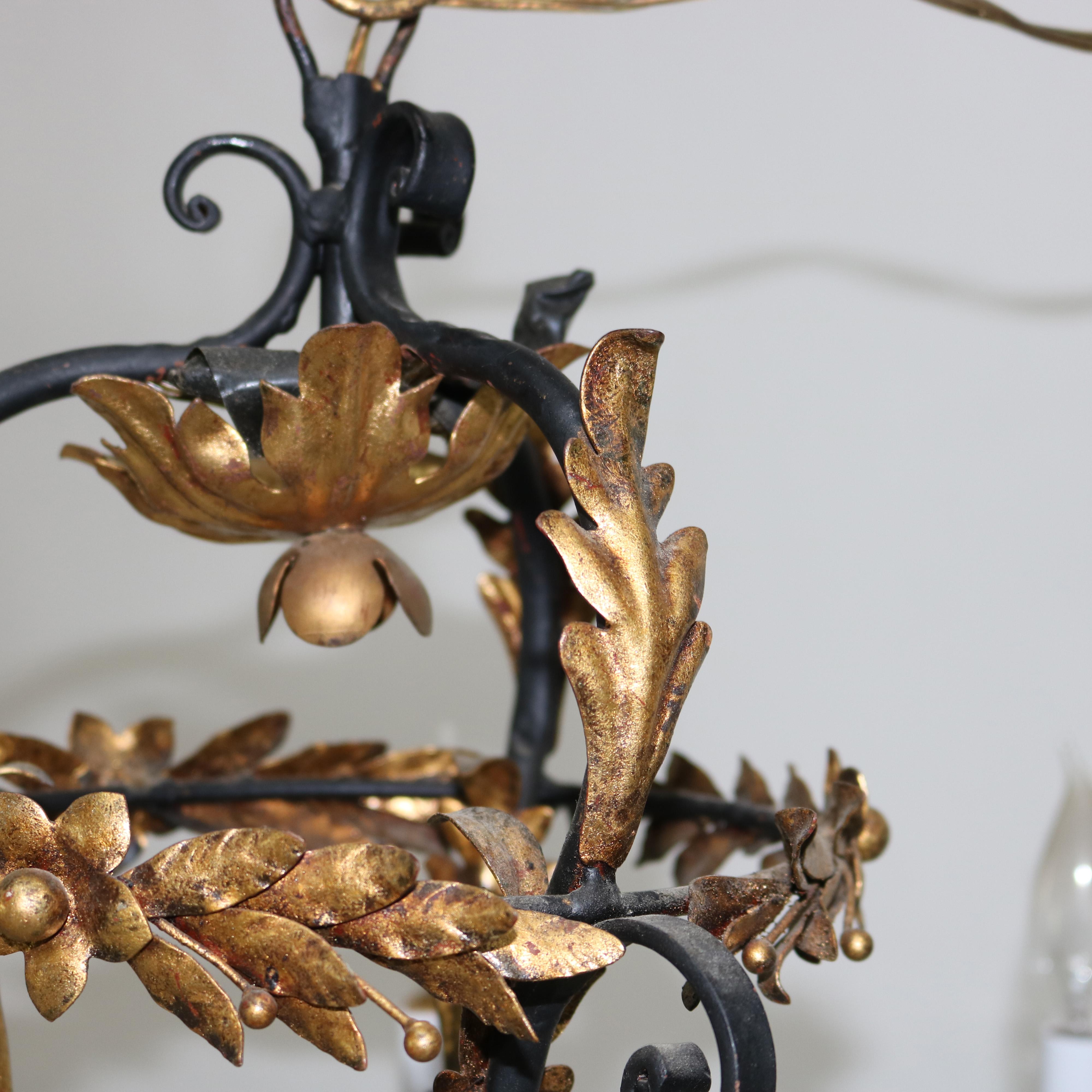 Lustre Rocococo français ancien à six feuillages en métal doré et ébénisé C1930 en vente 3