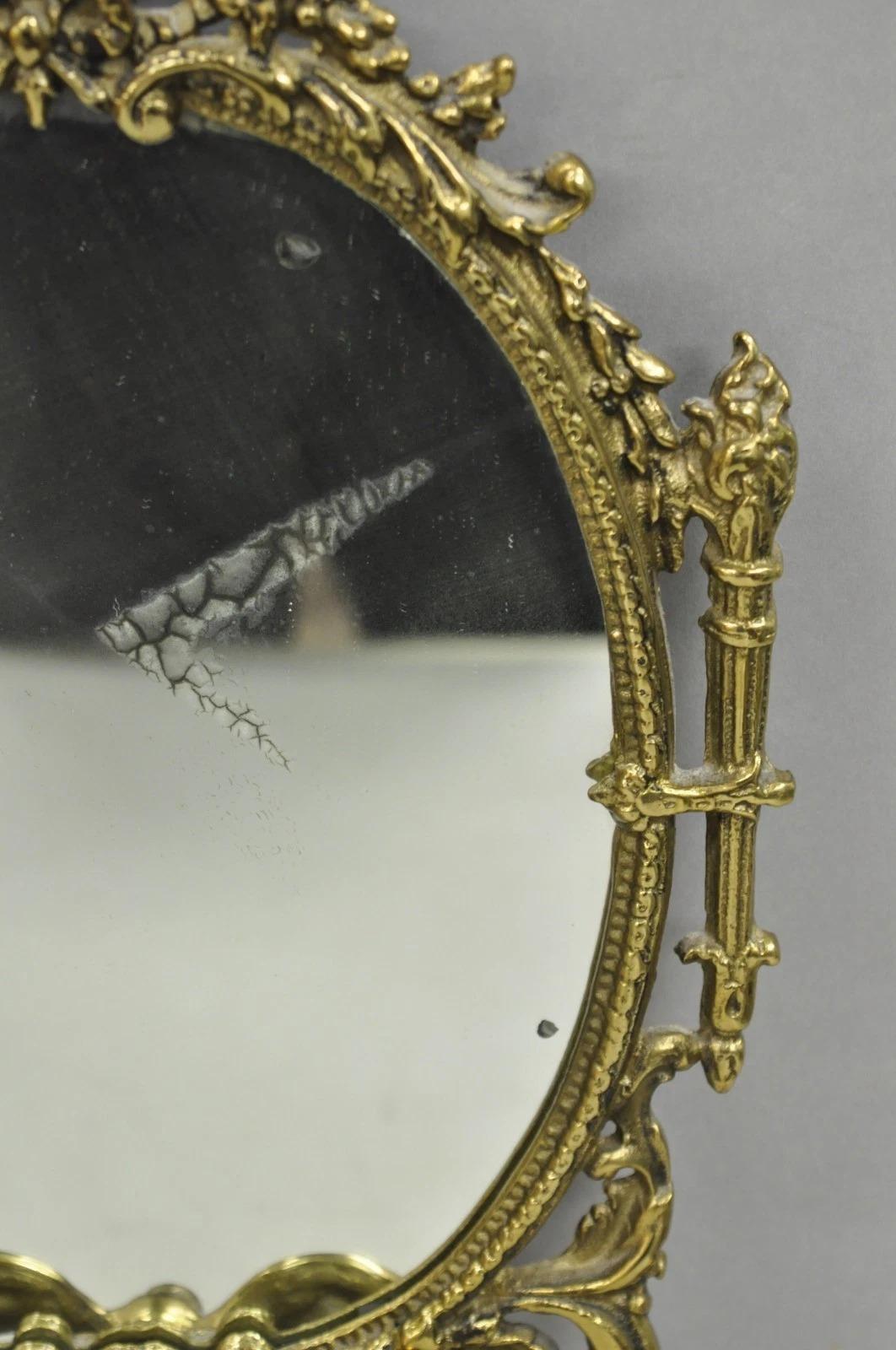 Ottone Antique French Rococo Louis XV Brass Oval Mirror Candelabra Wall Sconces - Coppia in vendita
