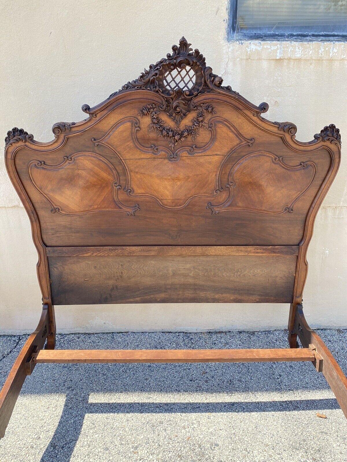 Antique French Rococo Louis XV Style Carved Walnut Cherubs & Heart Bed Frame In Good Condition For Sale In Philadelphia, PA