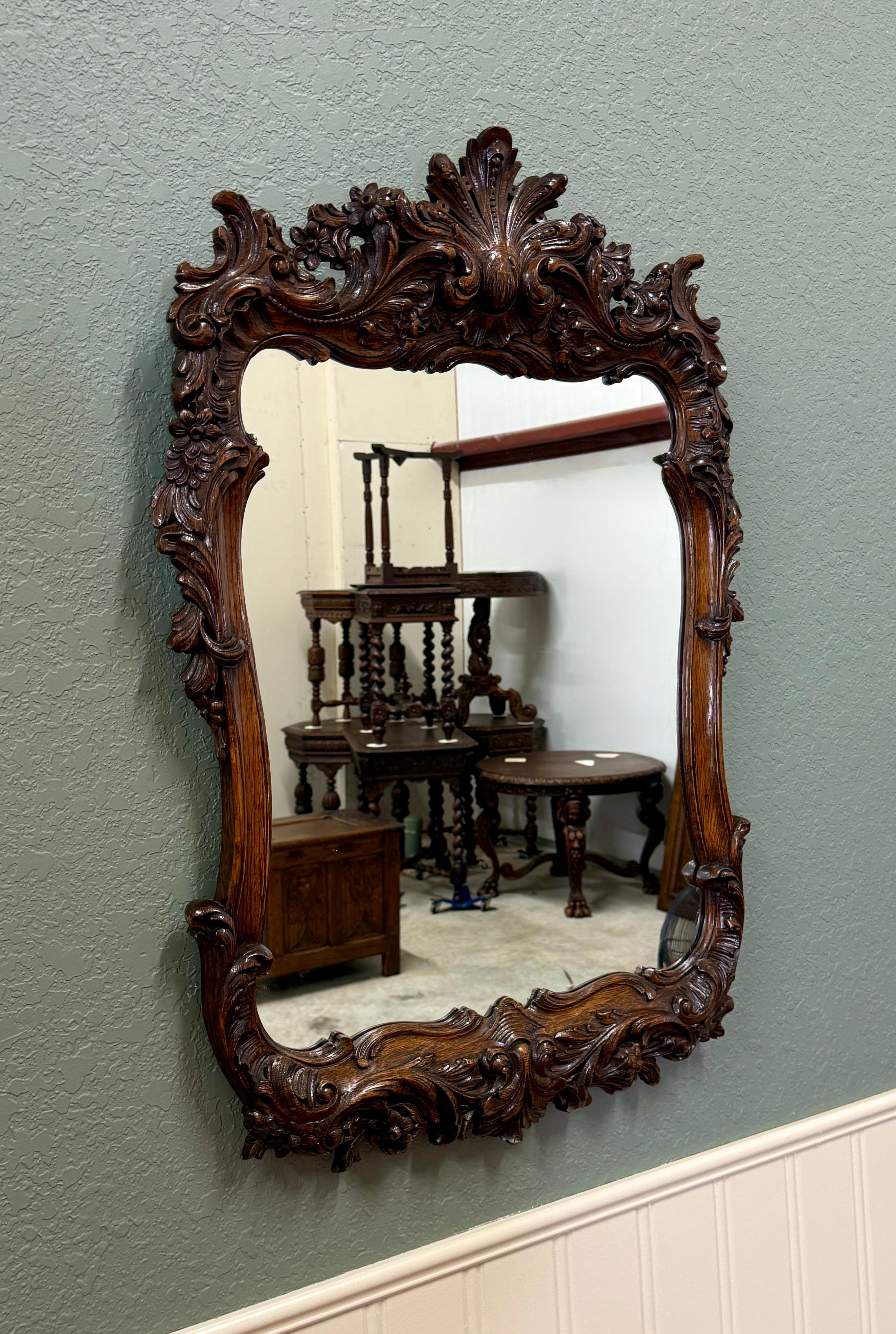 Antique French Rococo Mirror gerahmt Hanging Wall Mirror Rectangular Carved Oak (Französisch) im Angebot